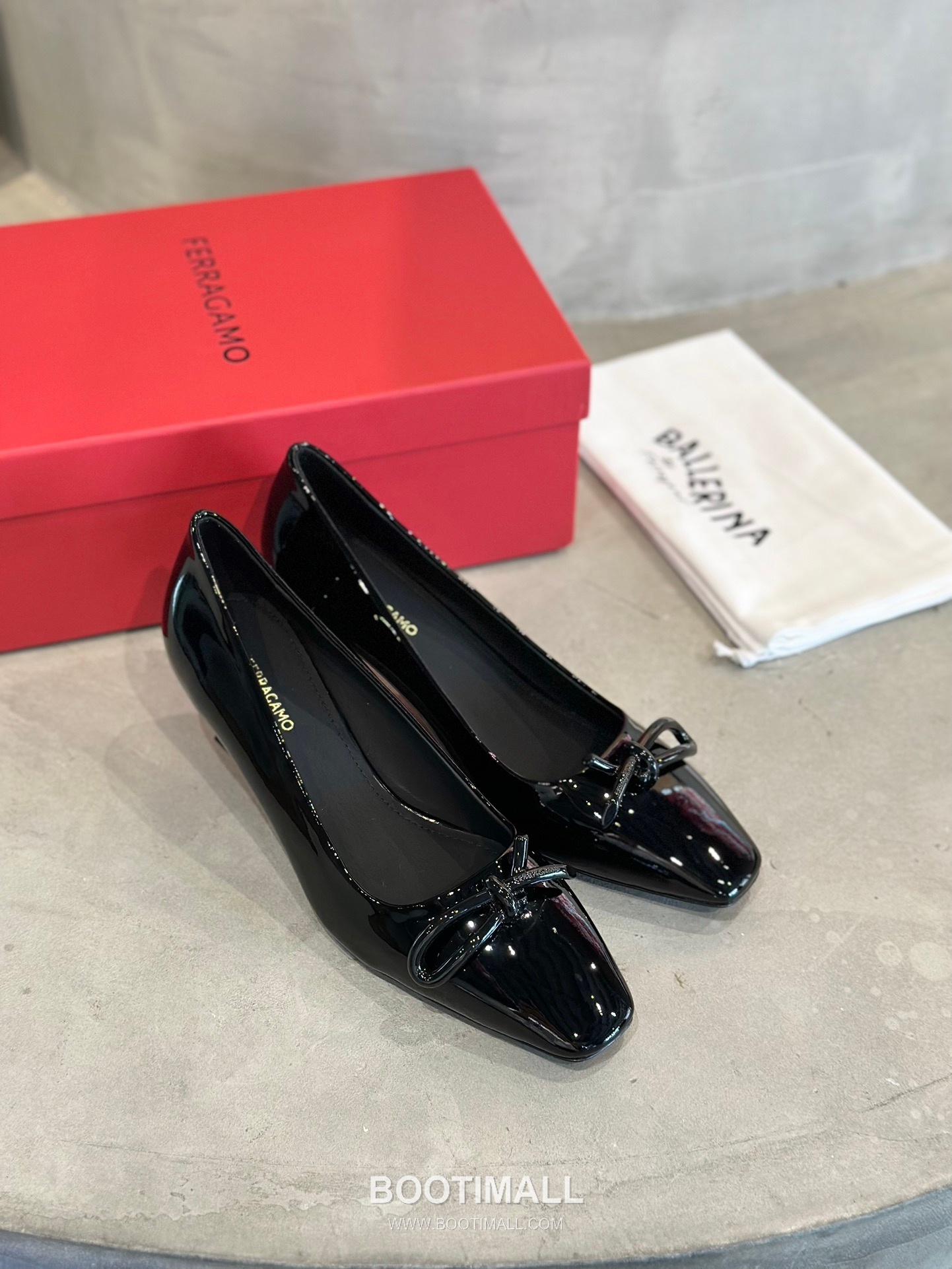 Salvatore Ferragamo Asymmetric Bow Lambskin Pump Heels 살바토레 페라가모 비대칭 리본 램스킨 펌프스 힐 504845 7cm 2