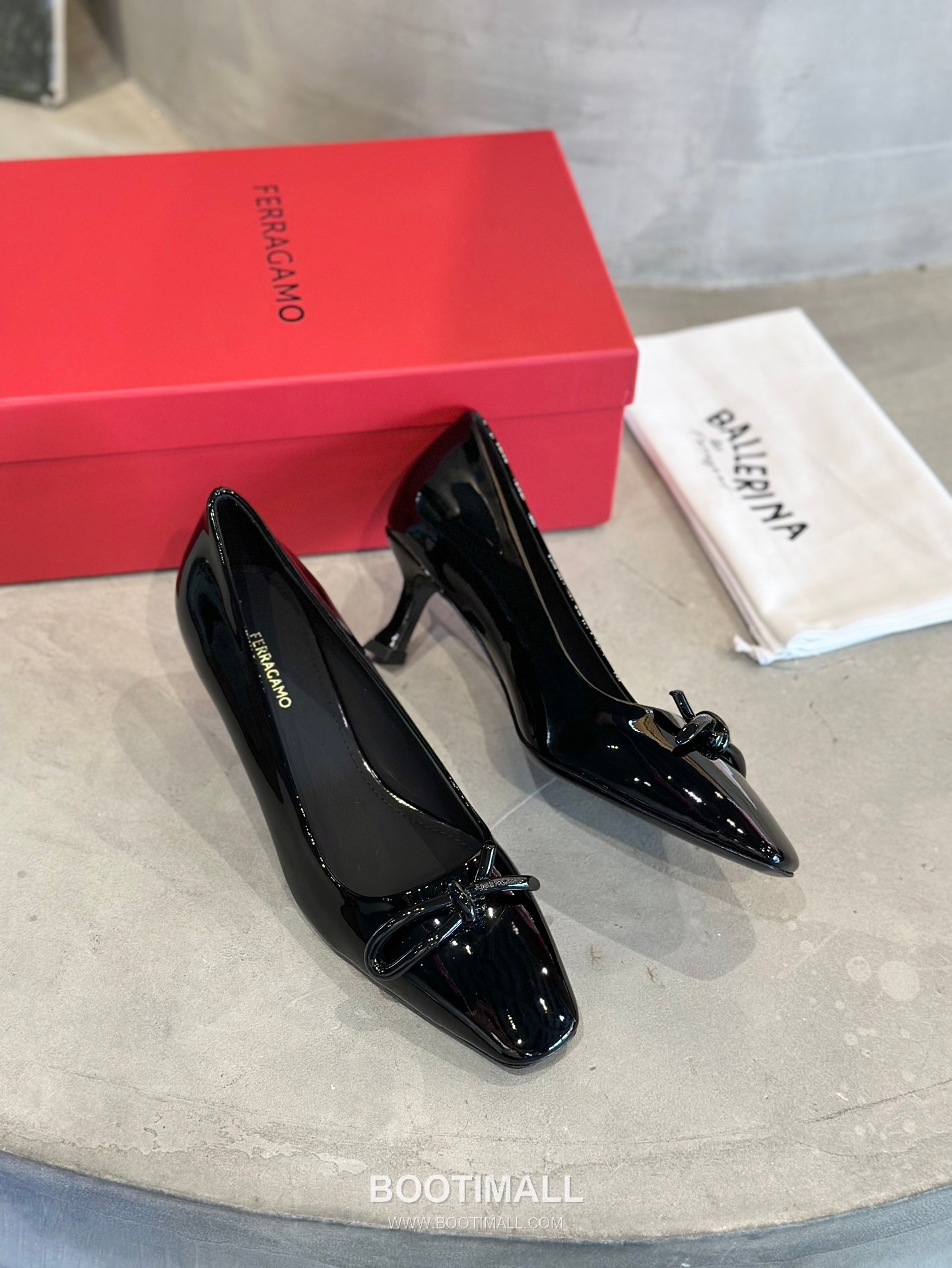 Salvatore Ferragamo Asymmetric Bow Lambskin Pump Heels 살바토레 페라가모 비대칭 리본 램스킨 펌프스 힐 504845 7cm 3