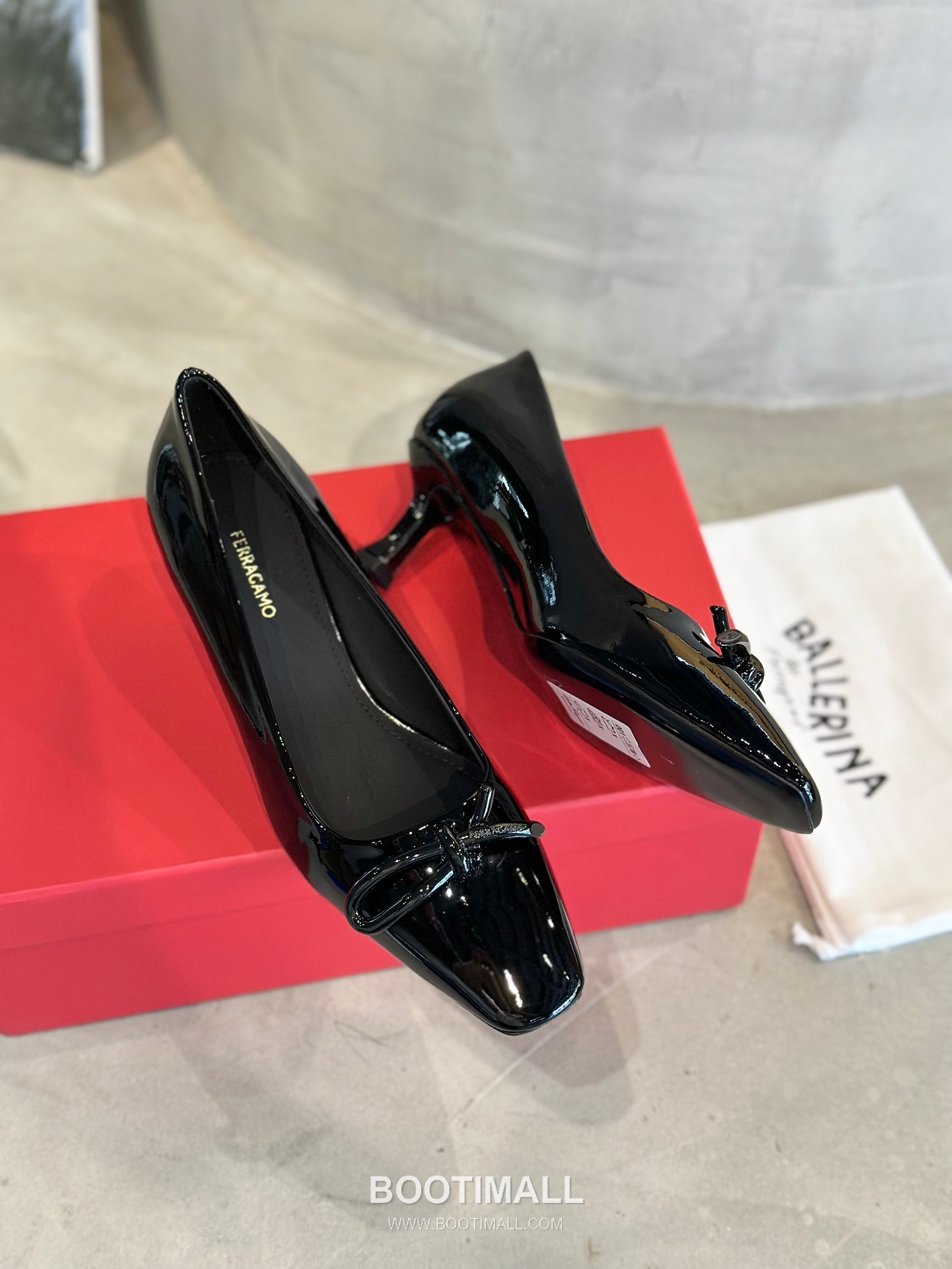 Salvatore Ferragamo Asymmetric Bow Lambskin Pump Heels 살바토레 페라가모 비대칭 리본 램스킨 펌프스 힐 504845 7cm 7