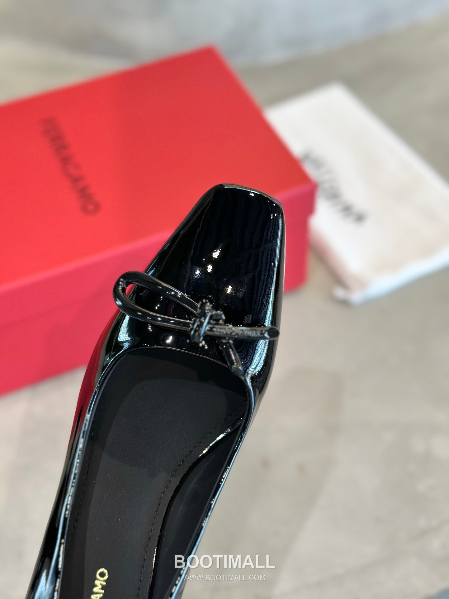 Salvatore Ferragamo Asymmetric Bow Lambskin Pump Heels 살바토레 페라가모 비대칭 리본 램스킨 펌프스 힐 504845 7cm 8