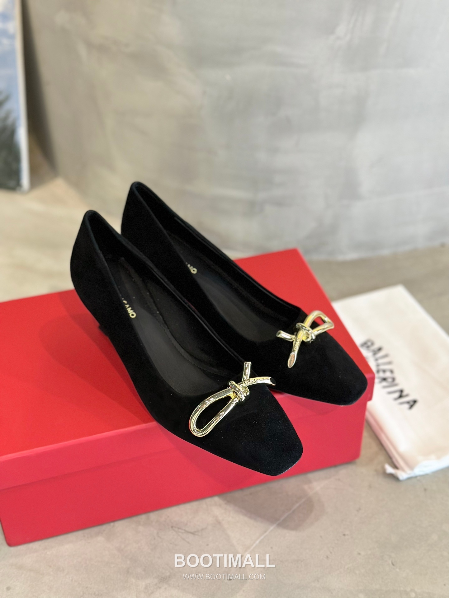 Salvatore Ferragamo Asymmetric Bow Lambskin Pump Heels 살바토레 페라가모 비대칭 리본 램스킨 펌프스 힐 504845 7cm 7