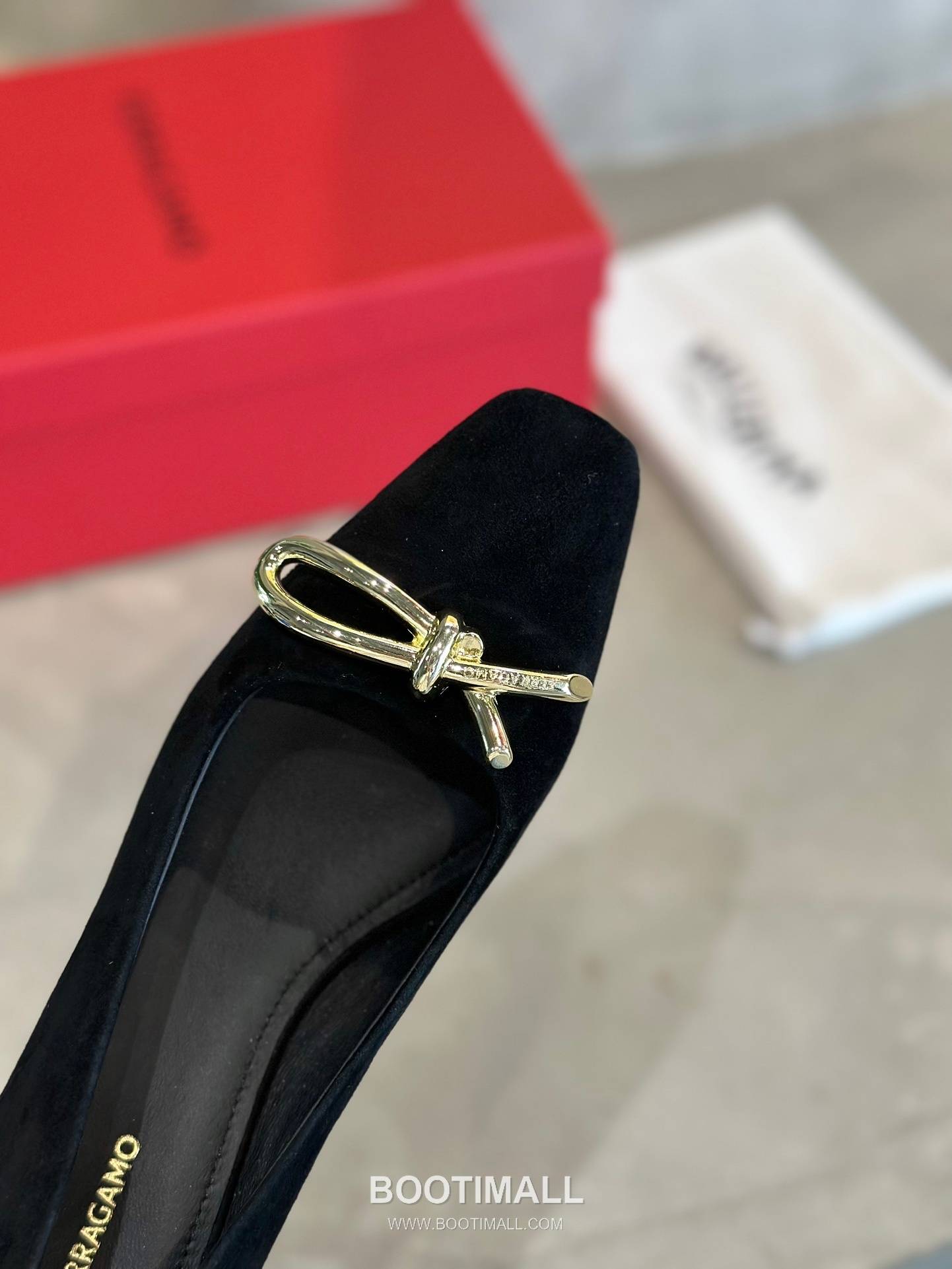 Salvatore Ferragamo Asymmetric Bow Lambskin Pump Heels 살바토레 페라가모 비대칭 리본 램스킨 펌프스 힐 504845 7cm 8