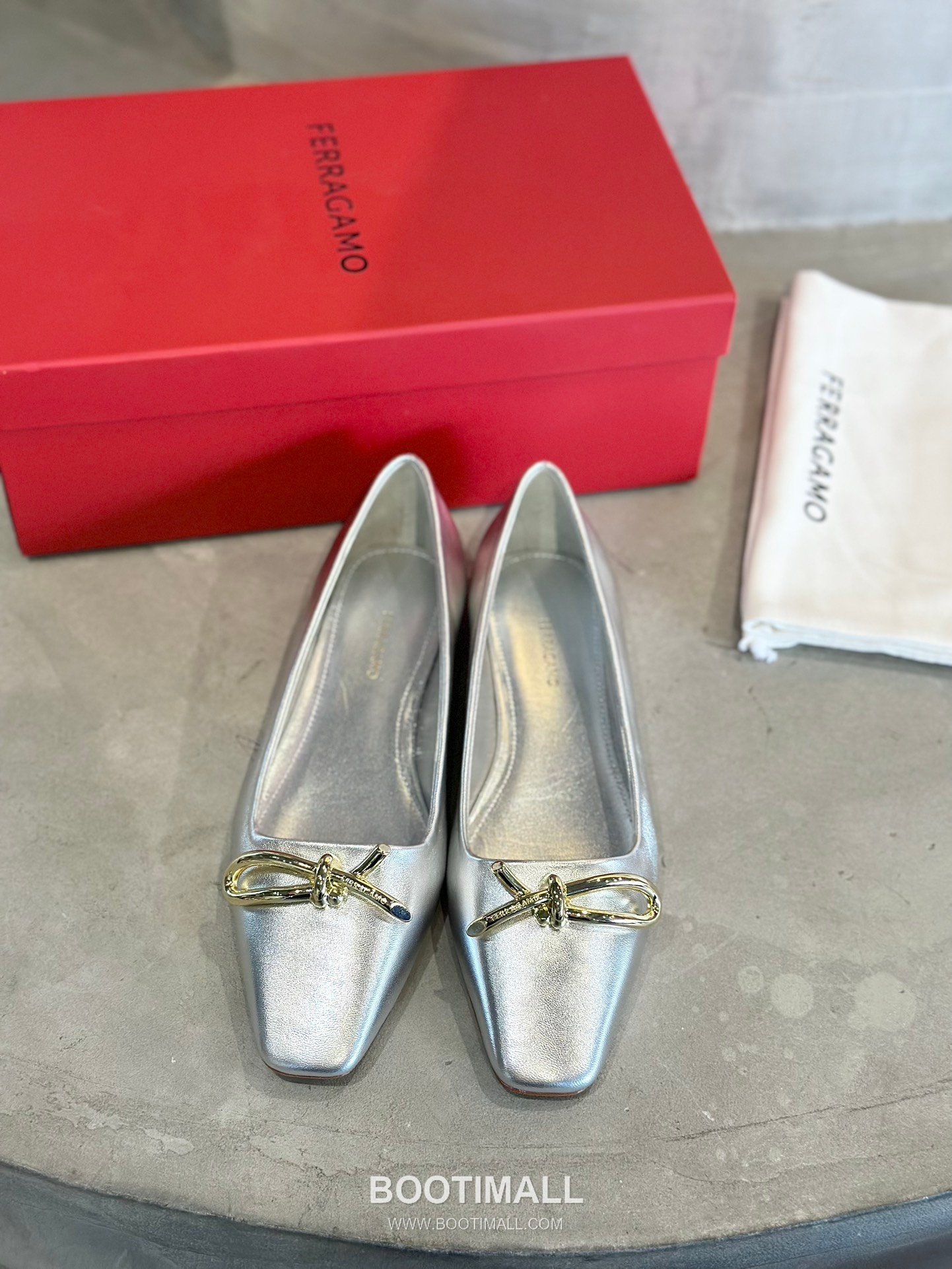 Salvatore Ferragamo Asymmetric Bow Lambskin Ballet Flats 살바토레 페라가모 비대칭 리본 램스킨 발레리나 플랫 504845 2cm 4