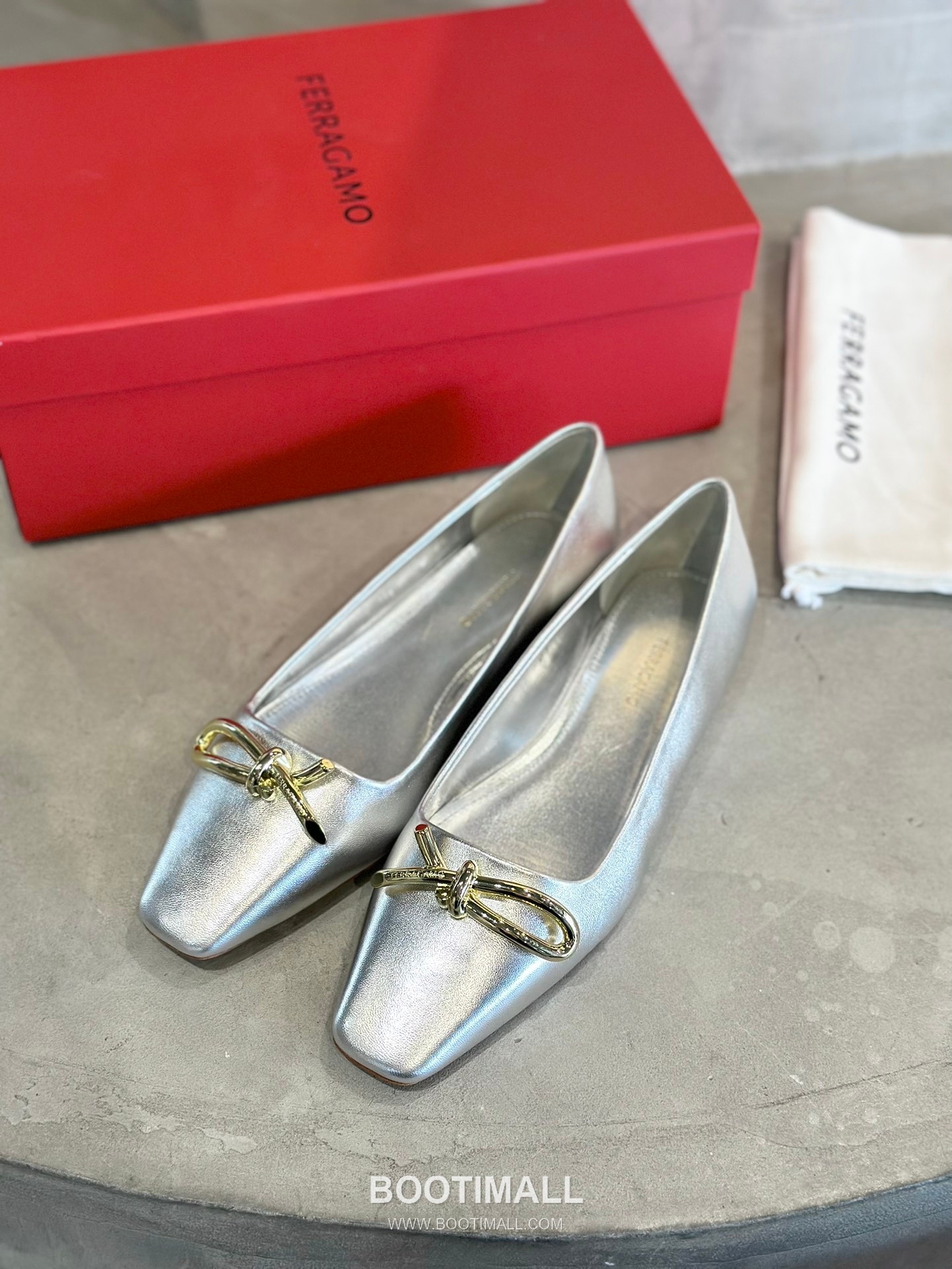 Salvatore Ferragamo Asymmetric Bow Lambskin Ballet Flats 살바토레 페라가모 비대칭 리본 램스킨 발레리나 플랫 504845 2cm 5