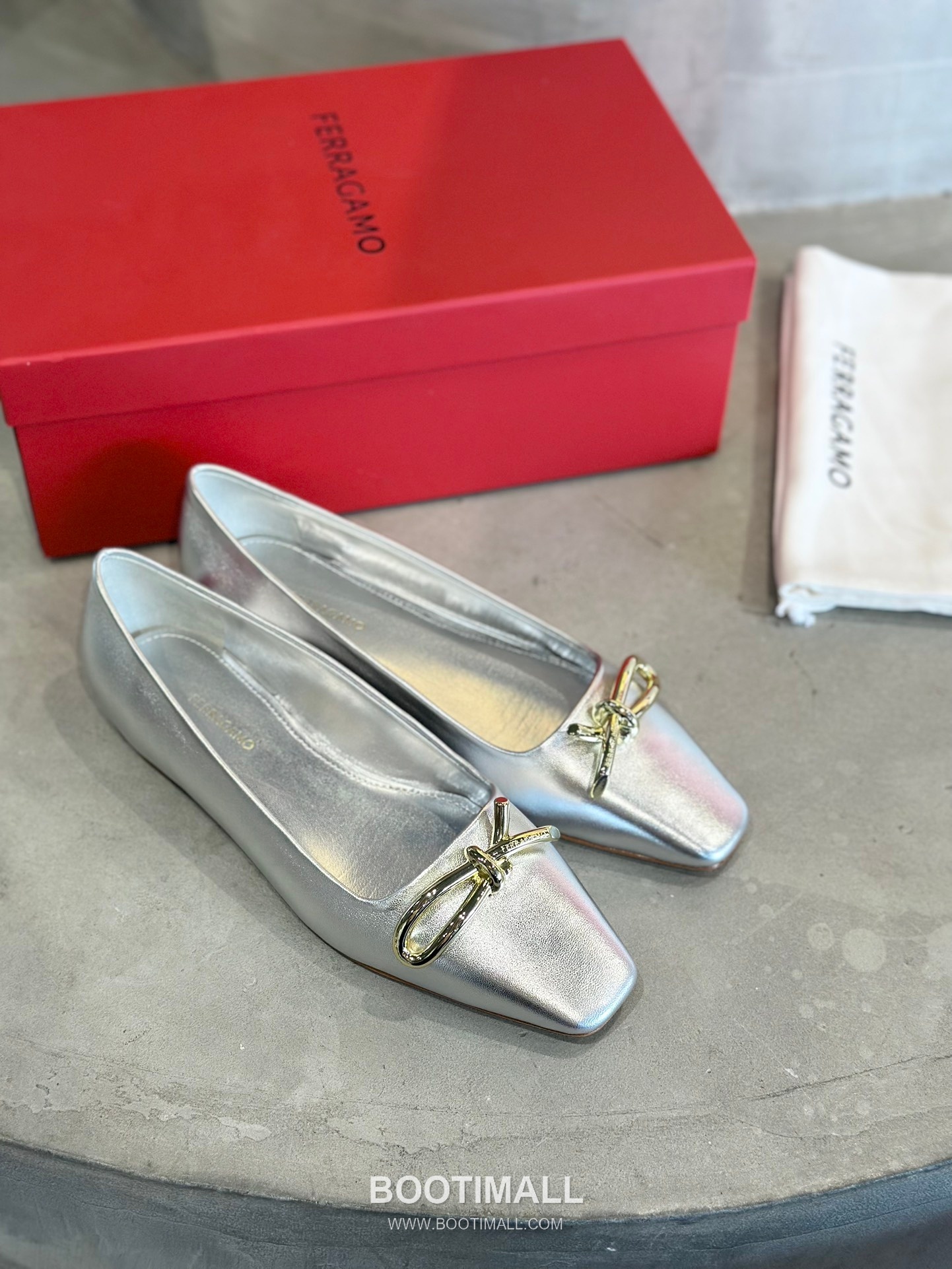 Salvatore Ferragamo Asymmetric Bow Lambskin Ballet Flats 살바토레 페라가모 비대칭 리본 램스킨 발레리나 플랫 504845 2cm 6