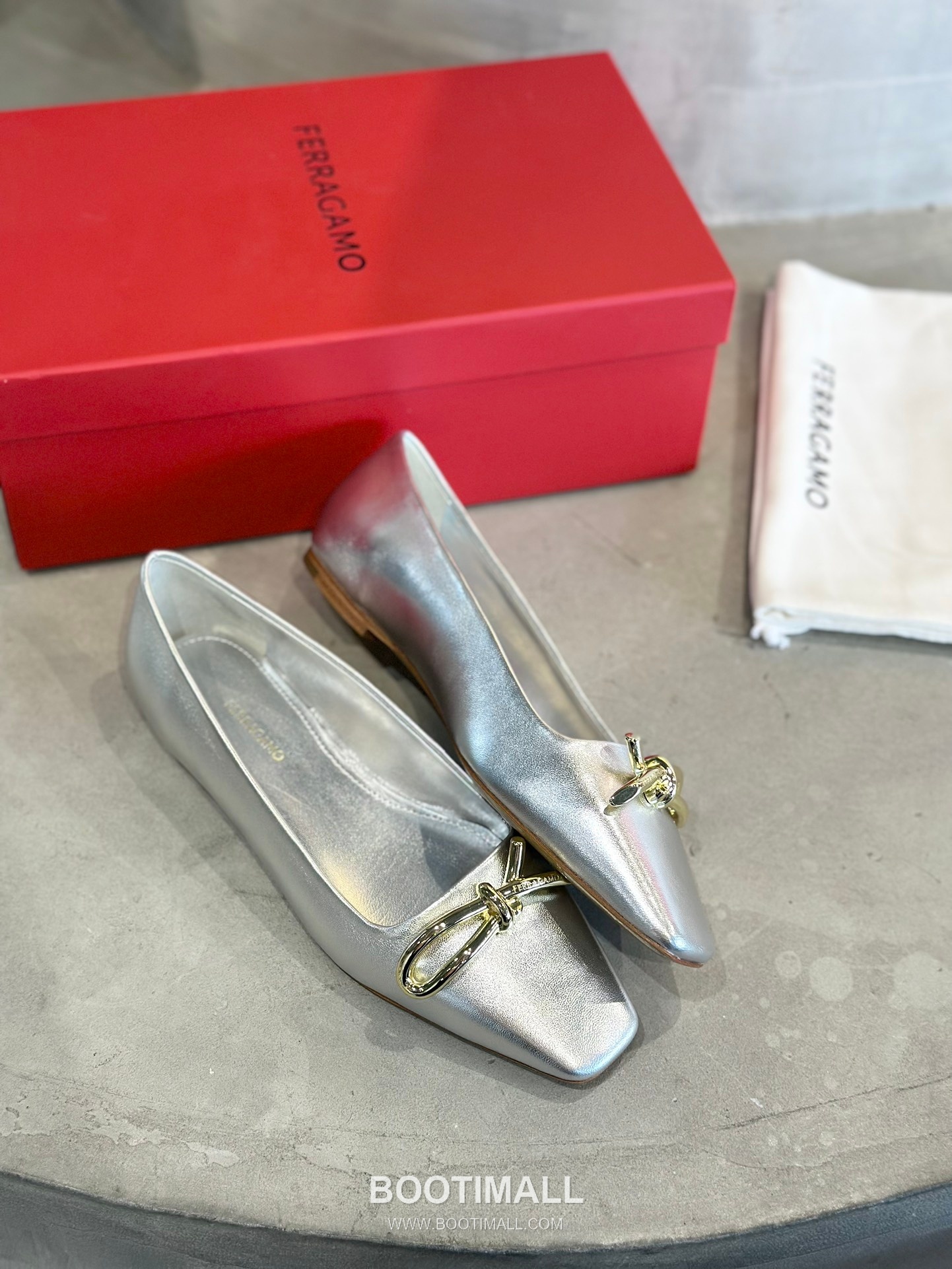 Salvatore Ferragamo Asymmetric Bow Lambskin Ballet Flats 살바토레 페라가모 비대칭 리본 램스킨 발레리나 플랫 504845 2cm 7