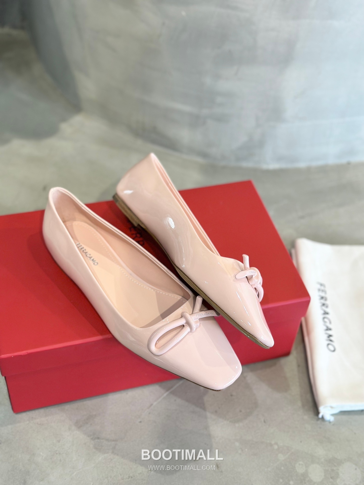Salvatore Ferragamo Asymmetric Bow Lambskin Ballet Flats 살바토레 페라가모 비대칭 리본 램스킨 발레리나 플랫 504845 2cm 3