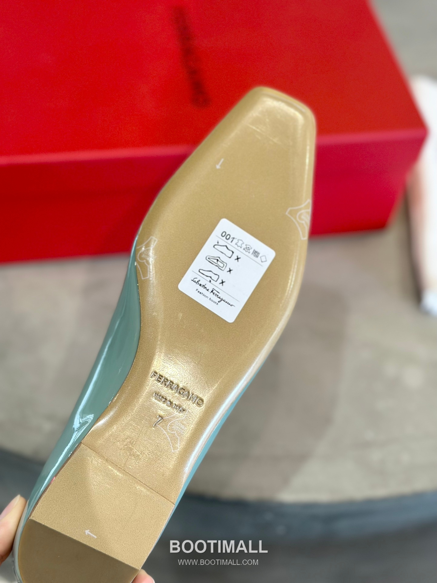 Salvatore Ferragamo Asymmetric Bow Lambskin Ballet Flats 살바토레 페라가모 비대칭 리본 램스킨 발레리나 플랫 504845 2cm 9