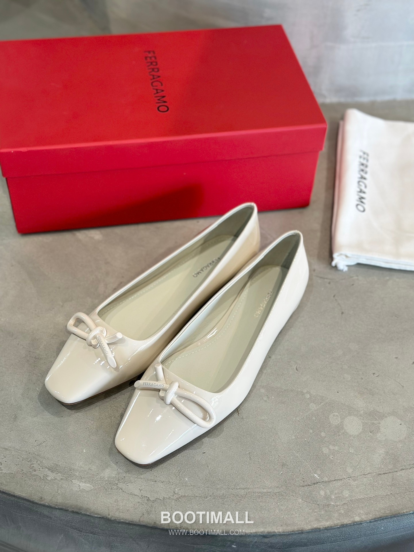 Salvatore Ferragamo Asymmetric Bow Lambskin Ballet Flats 살바토레 페라가모 비대칭 리본 램스킨 발레리나 플랫 504845 2cm 5