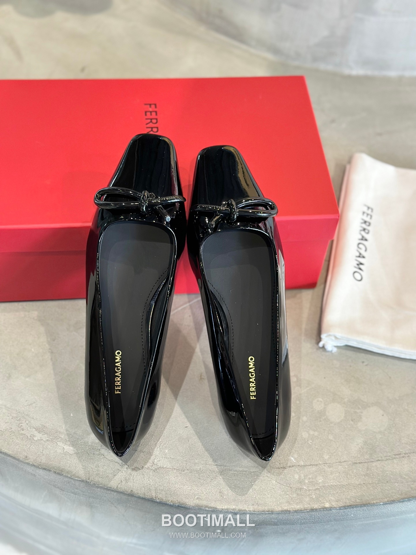 Salvatore Ferragamo Asymmetric Bow Lambskin Ballet Flats 살바토레 페라가모 비대칭 리본 램스킨 발레리나 플랫 504845 2cm 1