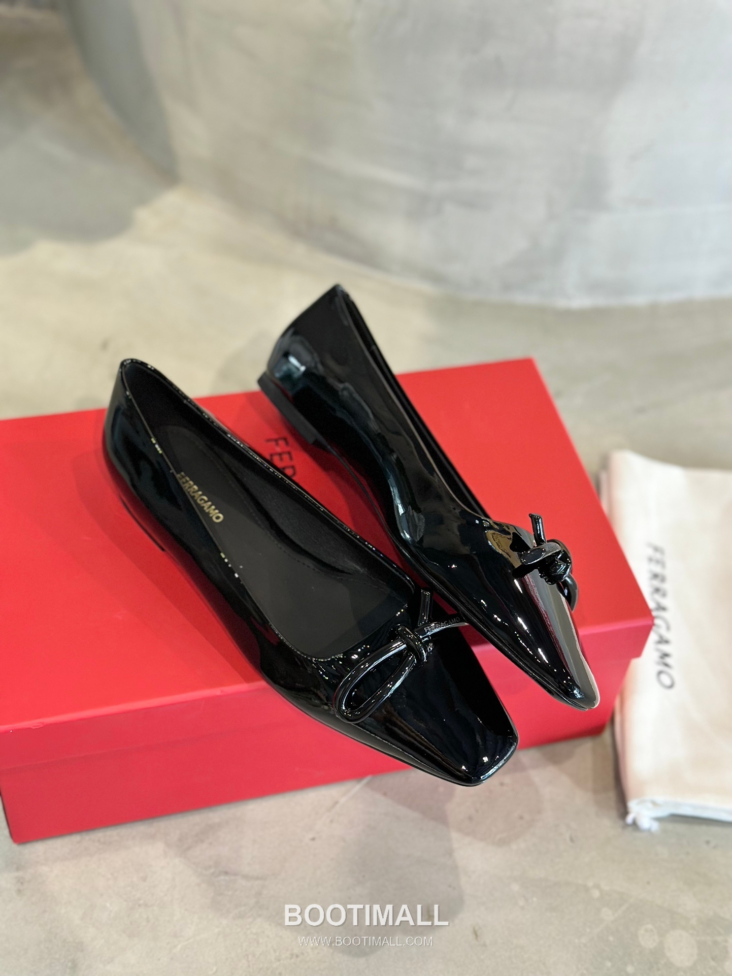 Salvatore Ferragamo Asymmetric Bow Lambskin Ballet Flats 살바토레 페라가모 비대칭 리본 램스킨 발레리나 플랫 504845 2cm 3