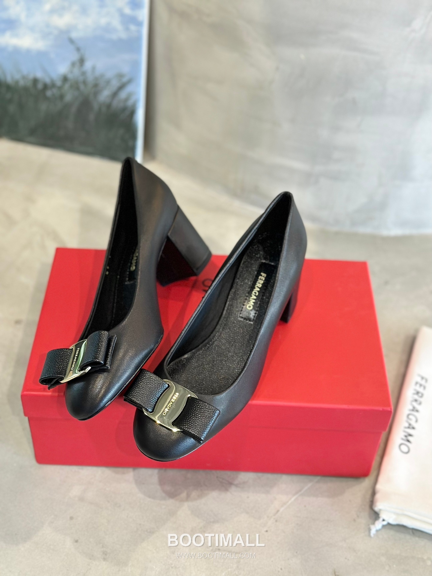 Salvatore Ferragamo Vara Bow Calfskin Block Heel Pumps 살바토레 페라가모 바라 리본 카프스킨 블록 힐 펌프스 504845 6cm 5