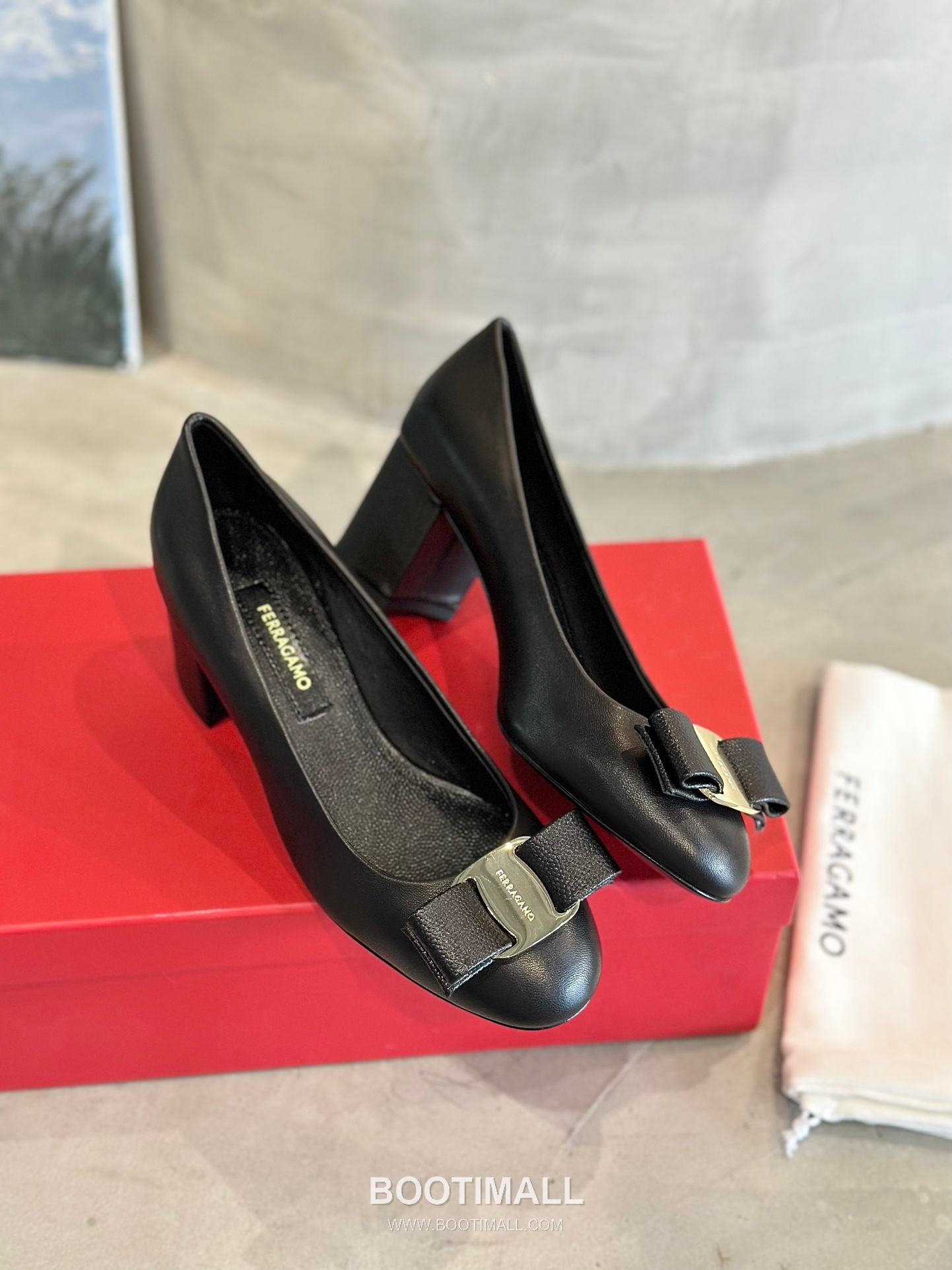 Salvatore Ferragamo Vara Bow Calfskin Block Heel Pumps 살바토레 페라가모 바라 리본 카프스킨 블록 힐 펌프스 504845 6cm 7
