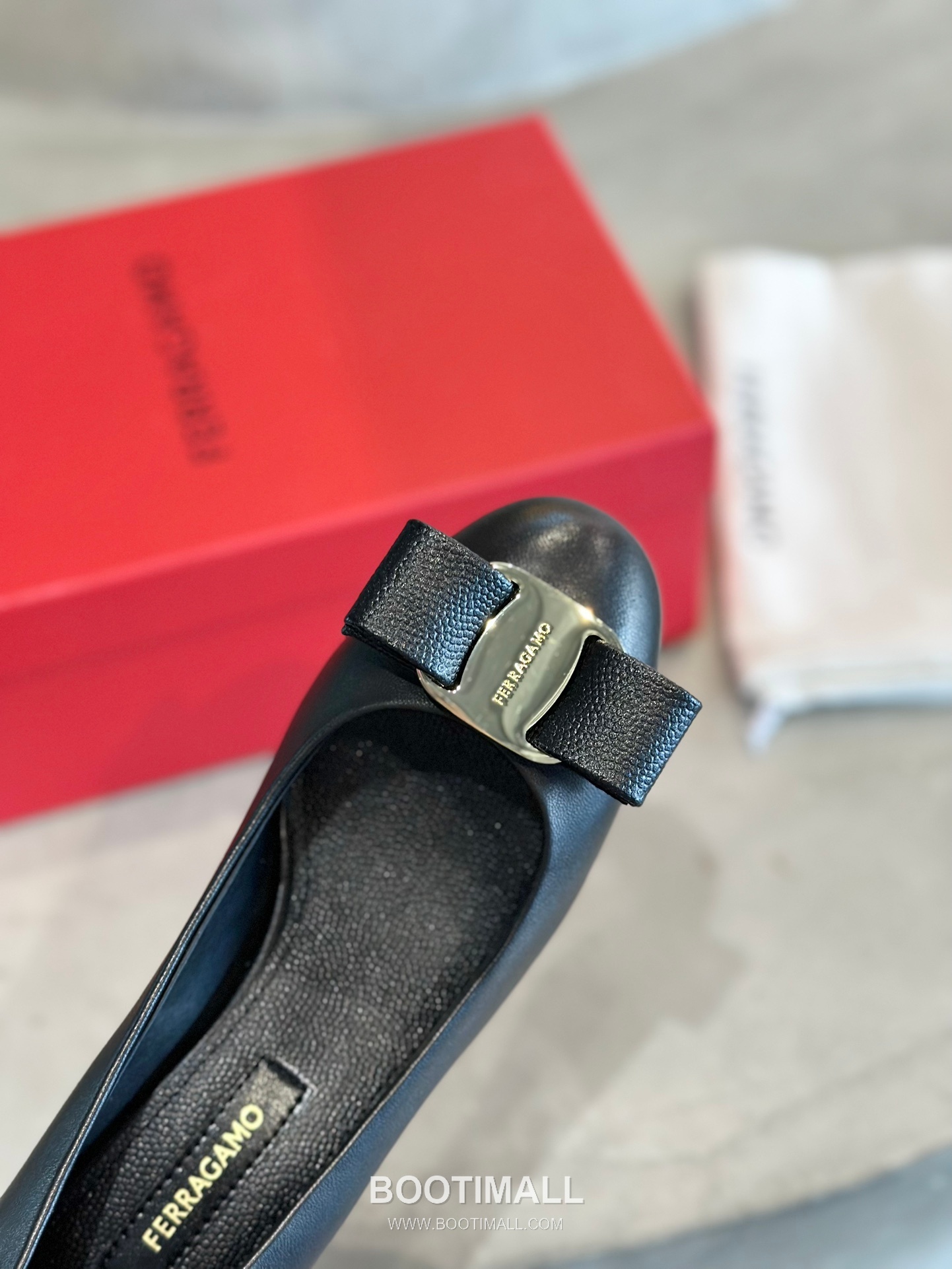 Salvatore Ferragamo Vara Bow Calfskin Block Heel Pumps 살바토레 페라가모 바라 리본 카프스킨 블록 힐 펌프스 504845 6cm 8