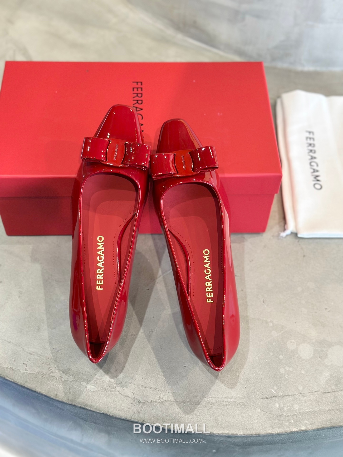 Salvatore Ferragamo Vara Bow Patent Leather Pump Heels 살바토레 페라가모 바라 리본 페이턴트 레더 펌프스 힐 504845 7cm 1