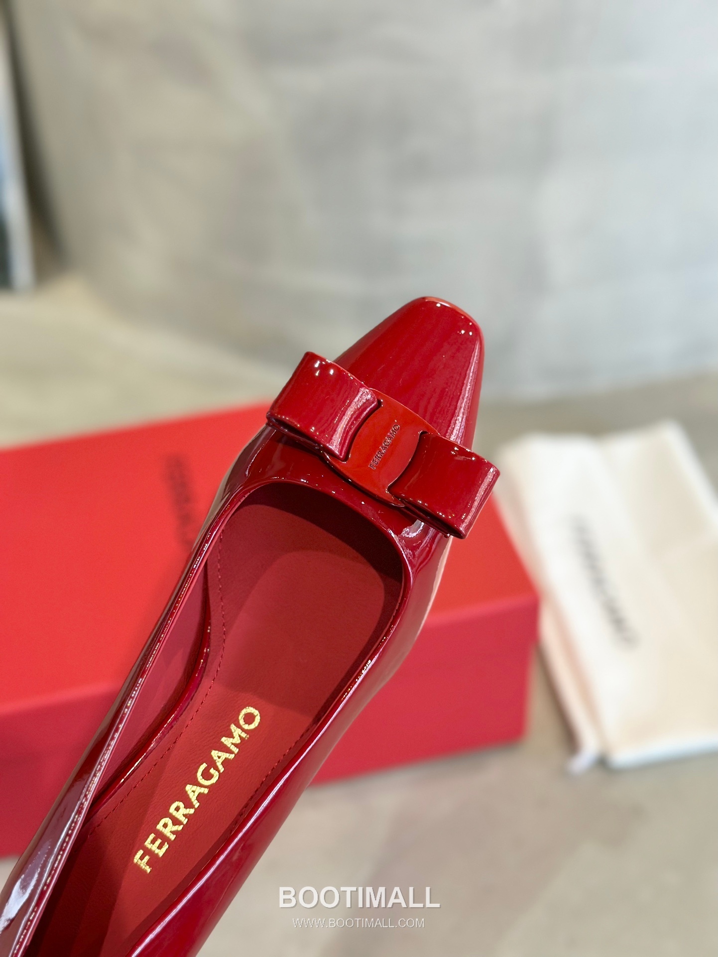 Salvatore Ferragamo Vara Bow Patent Leather Pump Heels 살바토레 페라가모 바라 리본 페이턴트 레더 펌프스 힐 504845 7cm 7