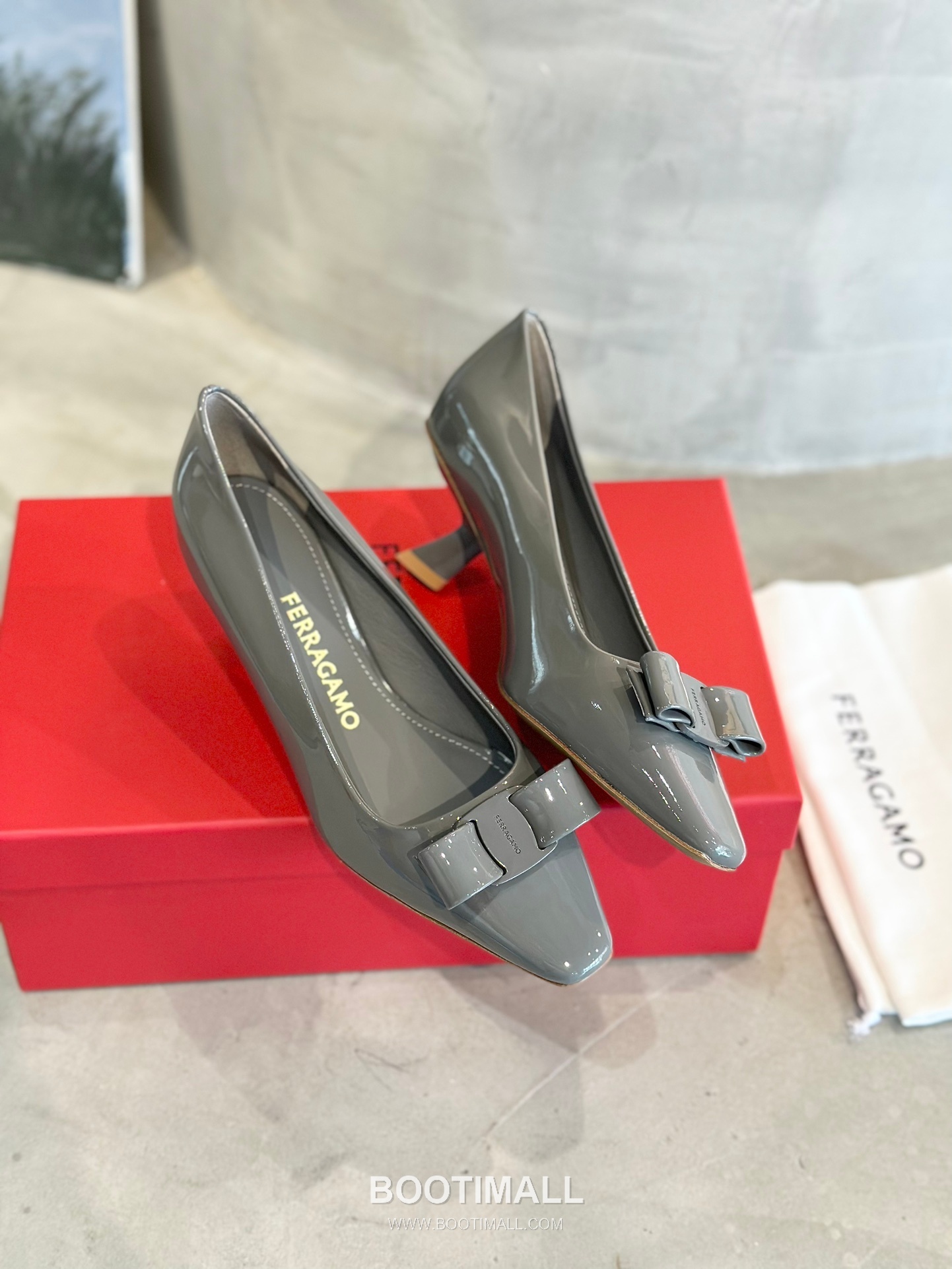 Salvatore Ferragamo Vara Bow Patent Leather Pump Heels 살바토레 페라가모 바라 리본 페이턴트 레더 펌프스 힐 504845 7cm 3
