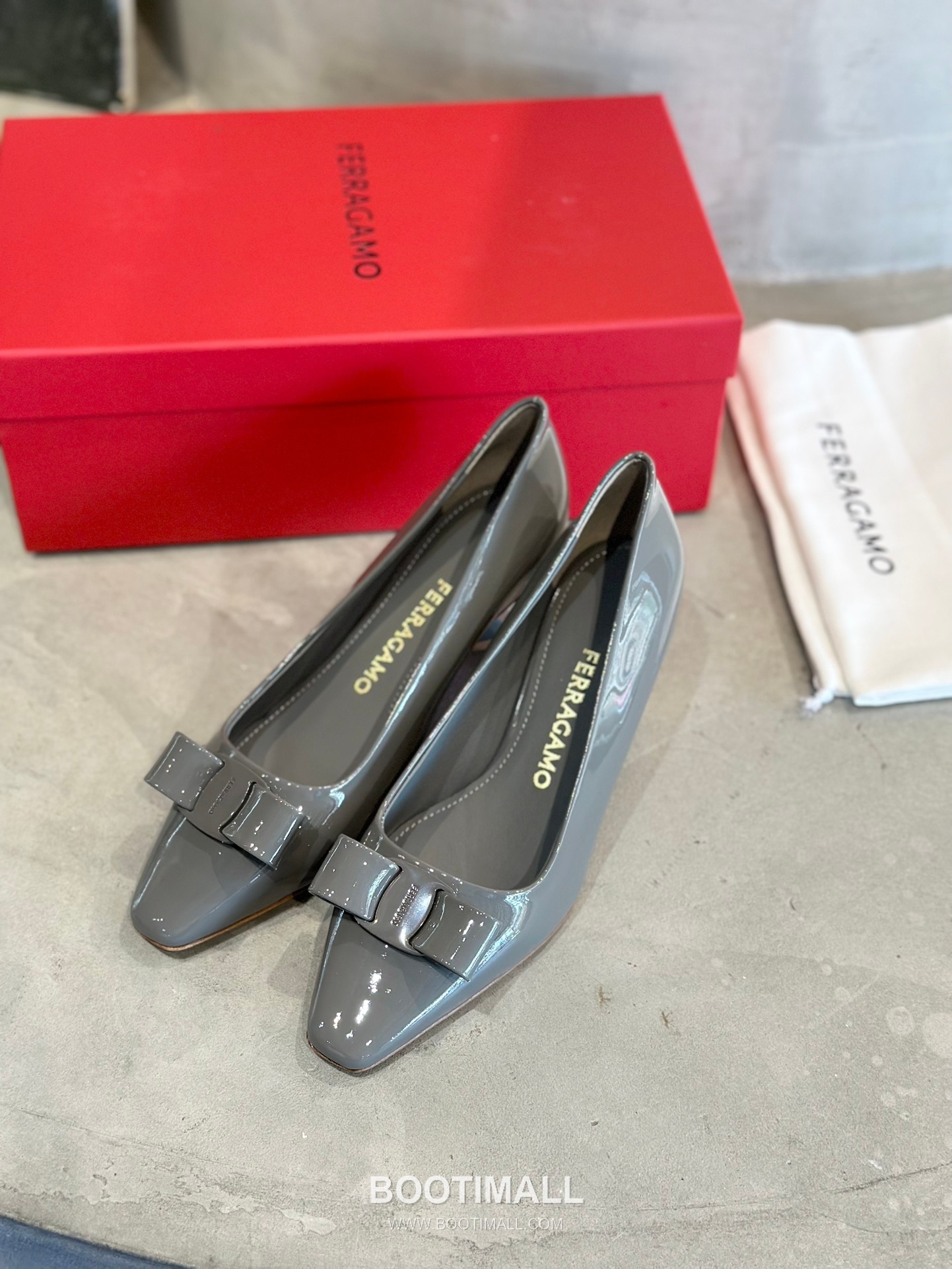 Salvatore Ferragamo Vara Bow Patent Leather Pump Heels 살바토레 페라가모 바라 리본 페이턴트 레더 펌프스 힐 504845 7cm 4