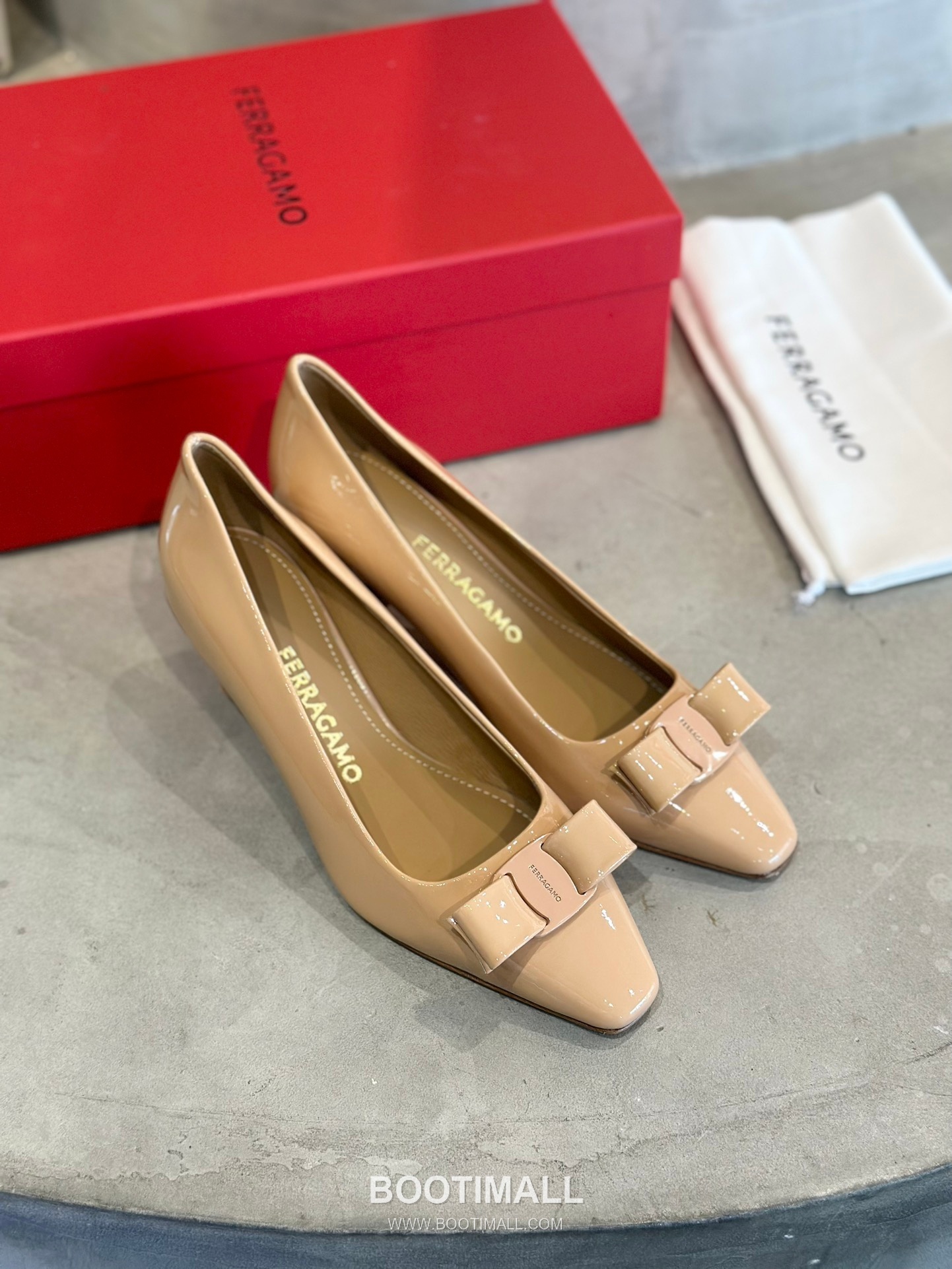 Salvatore Ferragamo Vara Bow Patent Leather Pump Heels 살바토레 페라가모 바라 리본 페이턴트 레더 펌프스 힐 504845 7cm 5