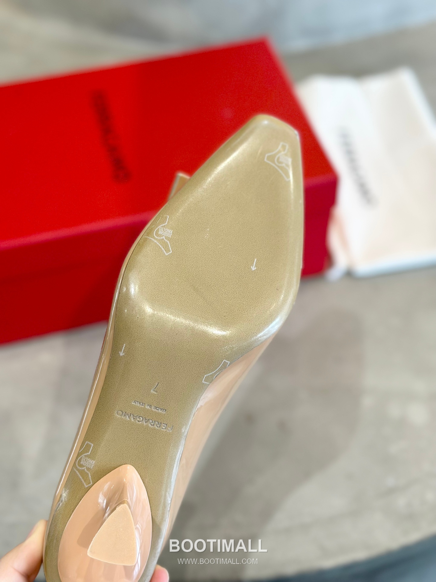 Salvatore Ferragamo Vara Bow Patent Leather Pump Heels 살바토레 페라가모 바라 리본 페이턴트 레더 펌프스 힐 504845 7cm 9