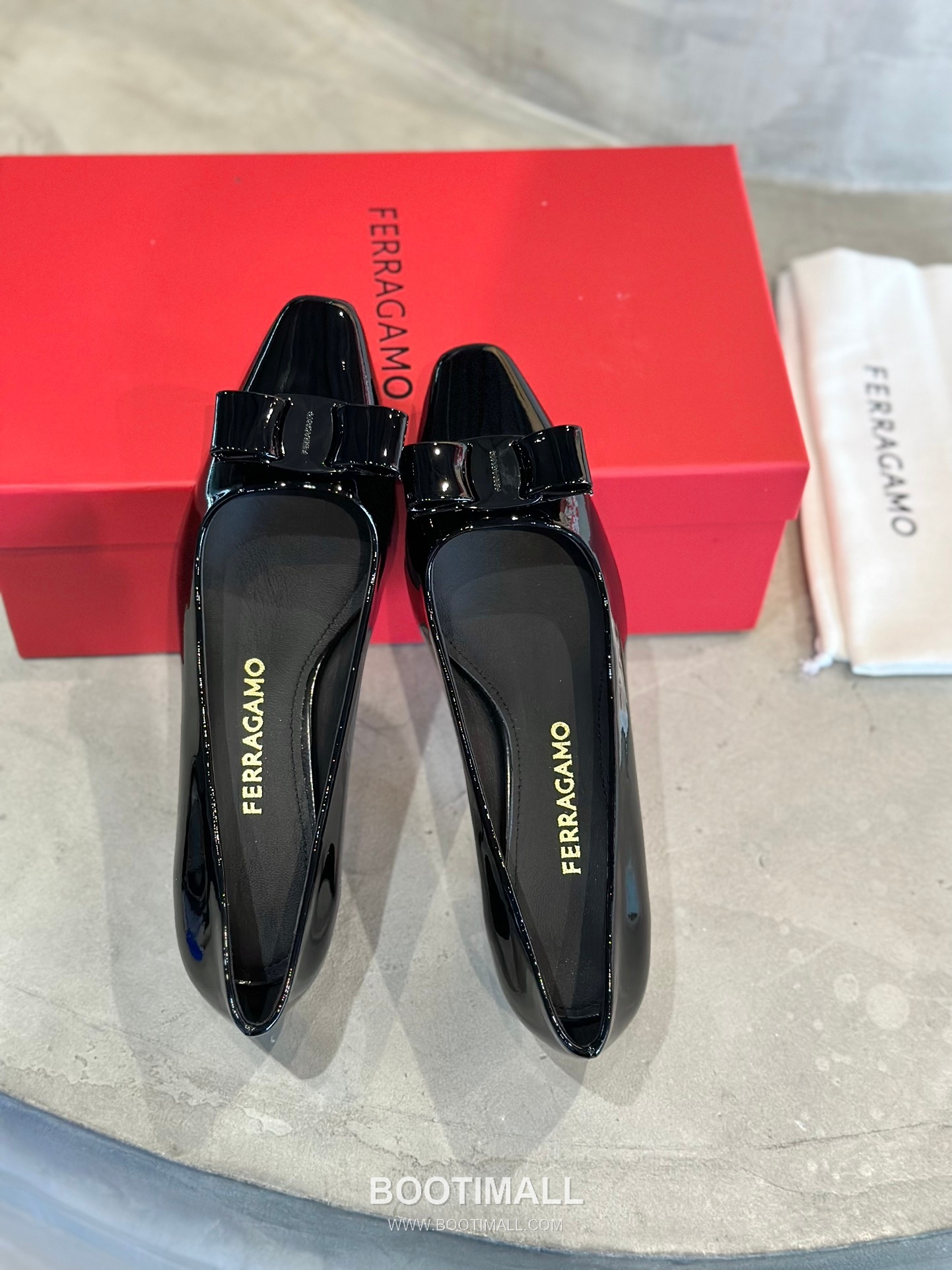 Salvatore Ferragamo Vara Bow Patent Leather Pump Heels 살바토레 페라가모 바라 리본 페이턴트 레더 펌프스 힐 504845 7cm 1