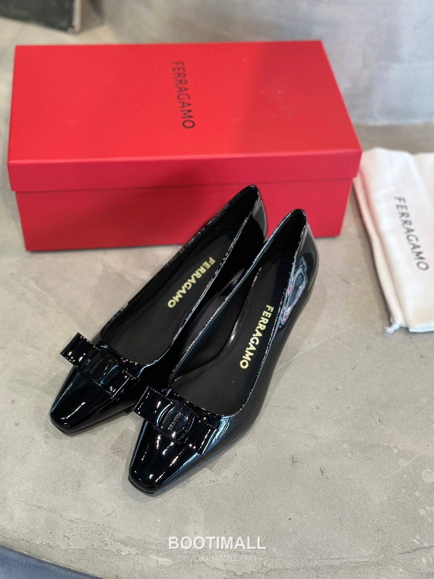 Salvatore Ferragamo Vara Bow Patent Leather Pump Heels 살바토레 페라가모 바라 리본 페이턴트 레더 펌프스 힐 504845 7cm 6
