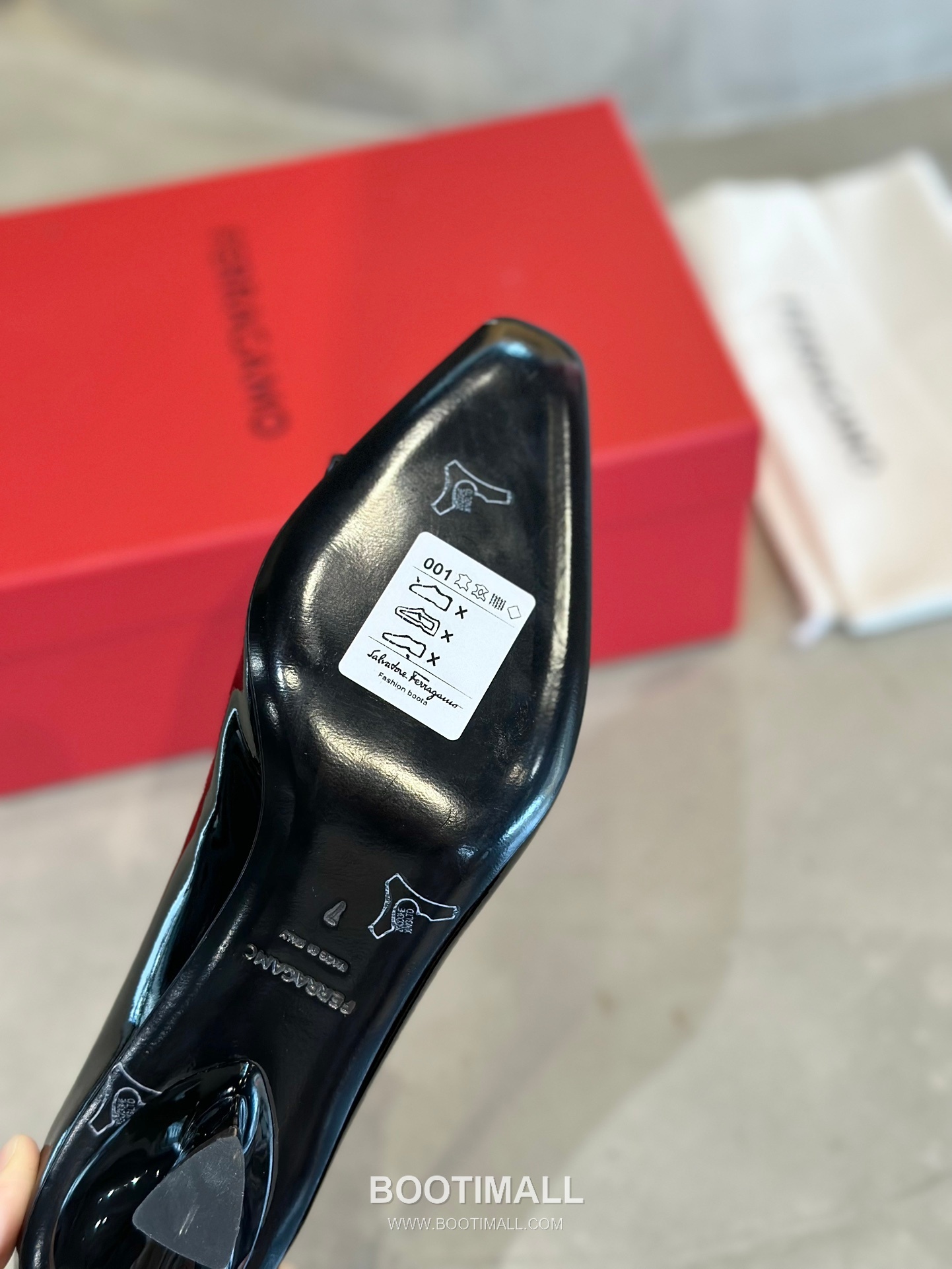 Salvatore Ferragamo Vara Bow Patent Leather Pump Heels 살바토레 페라가모 바라 리본 페이턴트 레더 펌프스 힐 504845 7cm 9