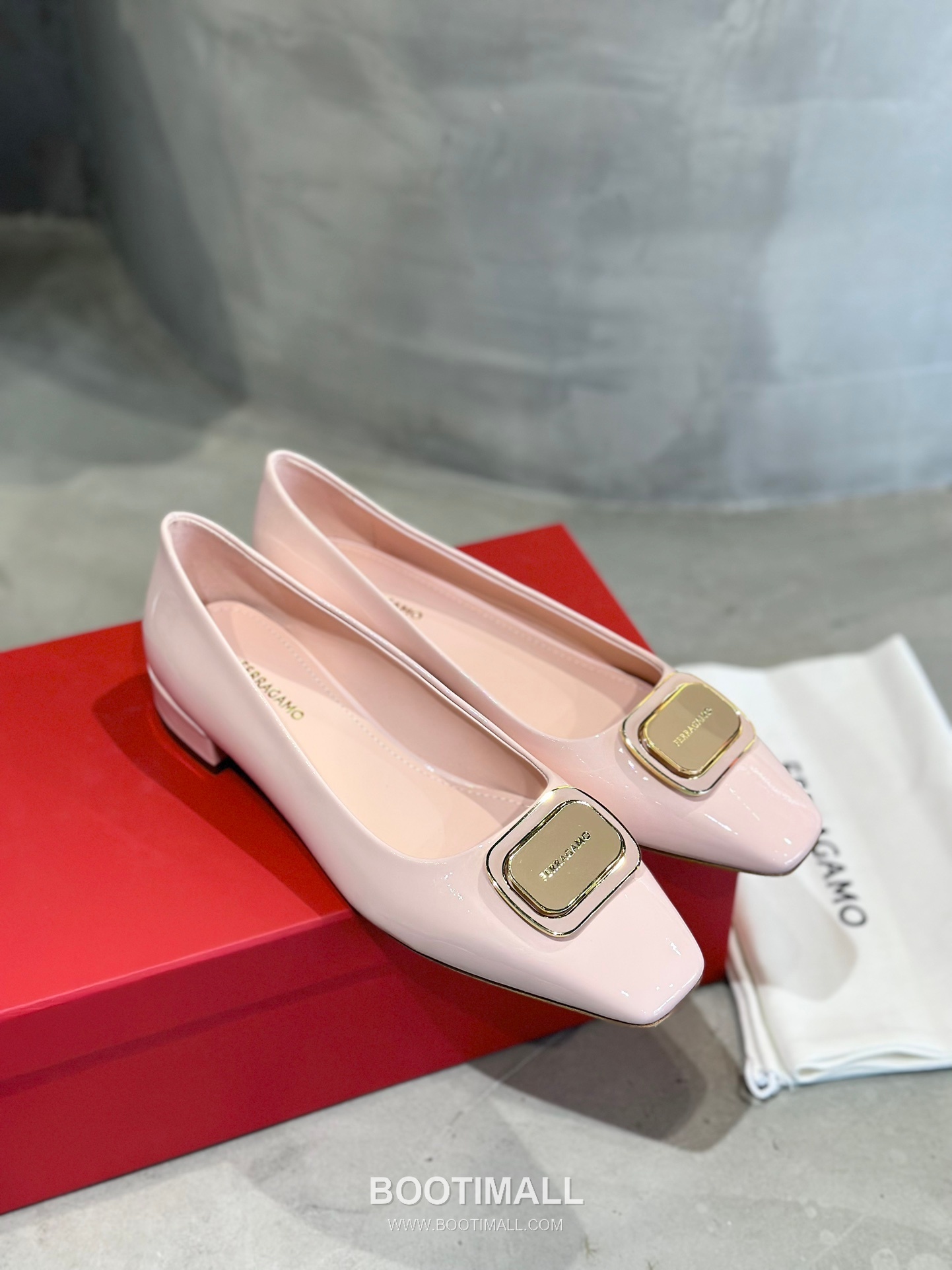 Salvatore Ferragamo Gancini Patent Leather Ballet Flats 살바토레 페라가모 간치니 페이턴트 레더 발레리나 플랫 504845 2cm 2