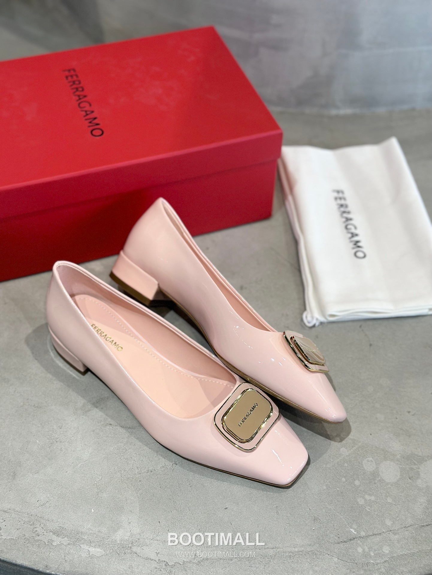 Salvatore Ferragamo Gancini Patent Leather Ballet Flats 살바토레 페라가모 간치니 페이턴트 레더 발레리나 플랫 504845 2cm 7
