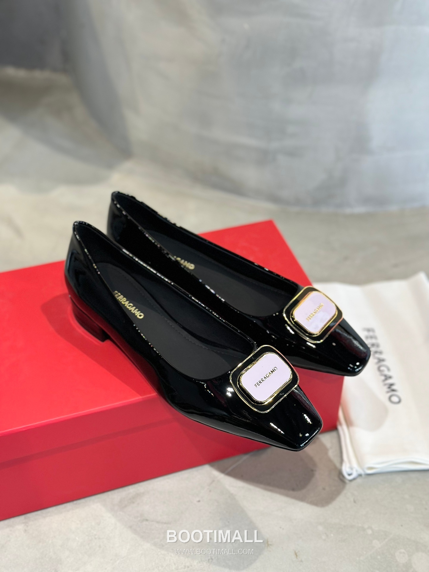 Salvatore Ferragamo Gancini Patent Leather Ballet Flats 살바토레 페라가모 간치니 페이턴트 레더 발레리나 플랫 504845 2cm 2