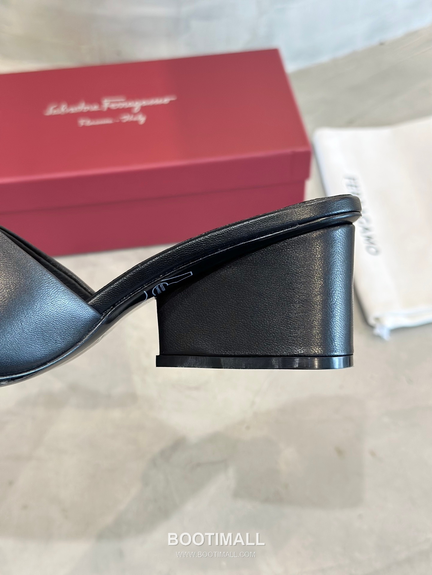 Salvatore Ferragamo Viva Bow Nappa Leather Sandals 살바토레 페라가모 비바 리본 나파 레더 샌들 454039 6cm 9