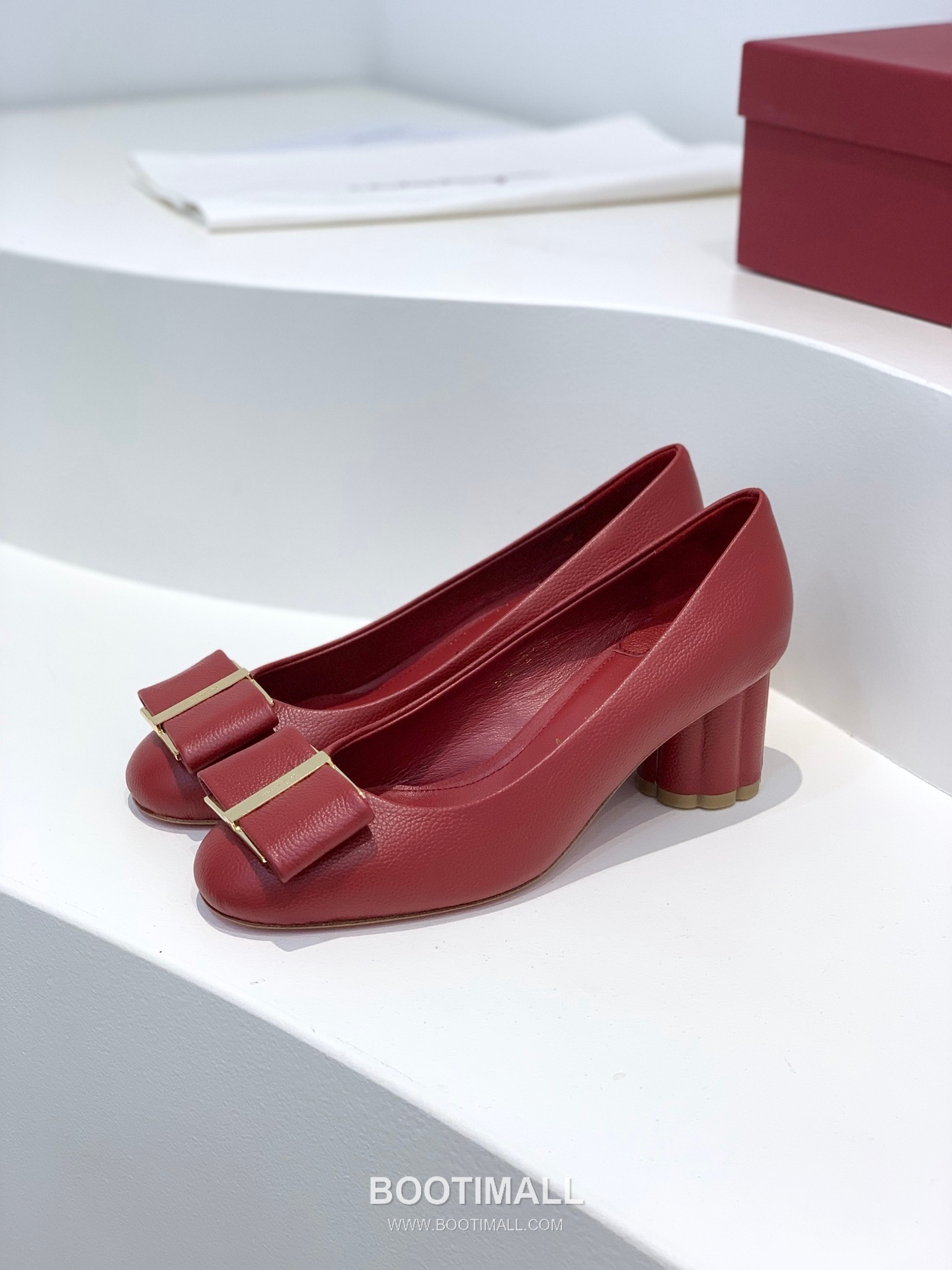 Salvatore Ferragamo Vara Bow Velvet Mid Heel Pumps 살바토레 페라가모 바라 리본 벨벳 미들 힐 펌프스 504845 5cm 1