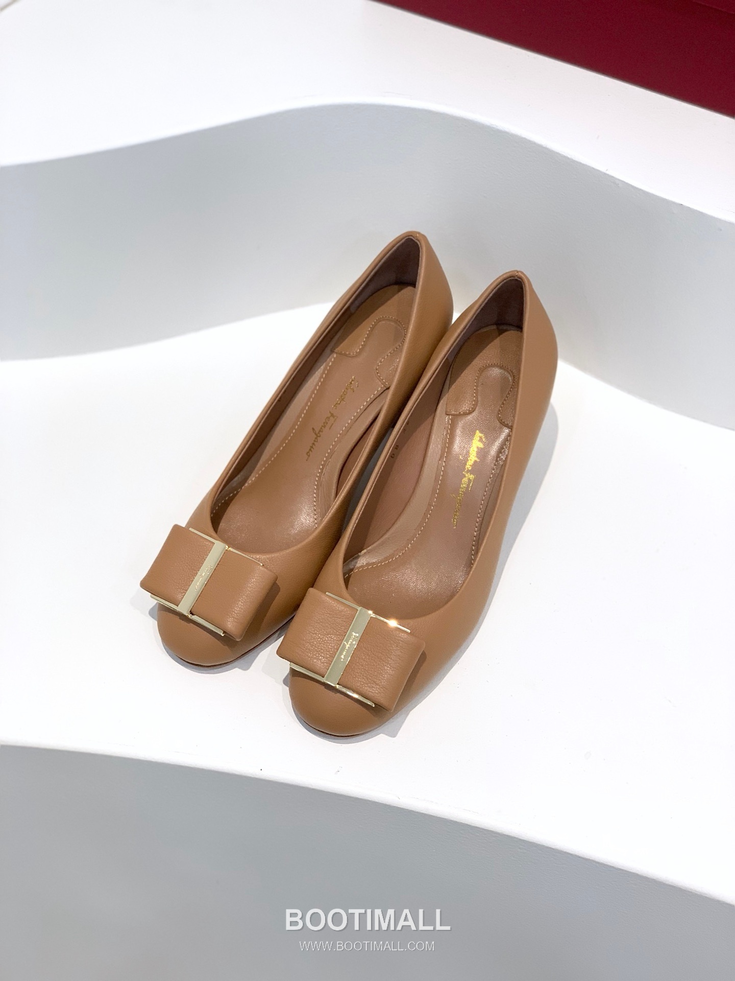 Salvatore Ferragamo Vara Bow Velvet Mid Heel Pumps 살바토레 페라가모 바라 리본 벨벳 미들 힐 펌프스 504845 5cm 2