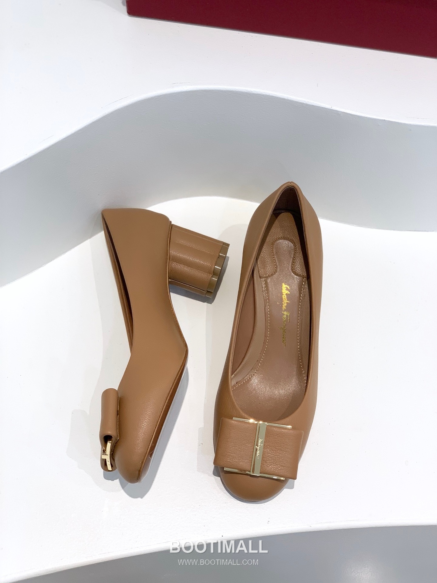 Salvatore Ferragamo Vara Bow Velvet Mid Heel Pumps 살바토레 페라가모 바라 리본 벨벳 미들 힐 펌프스 504845 5cm 6