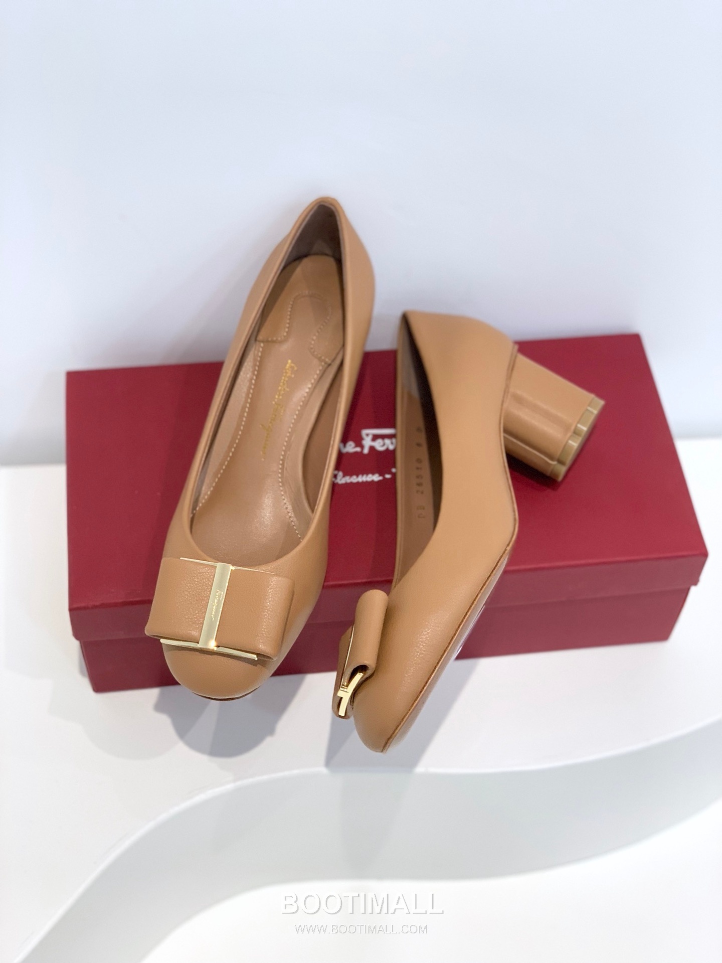 Salvatore Ferragamo Vara Bow Velvet Mid Heel Pumps 살바토레 페라가모 바라 리본 벨벳 미들 힐 펌프스 504845 5cm 7