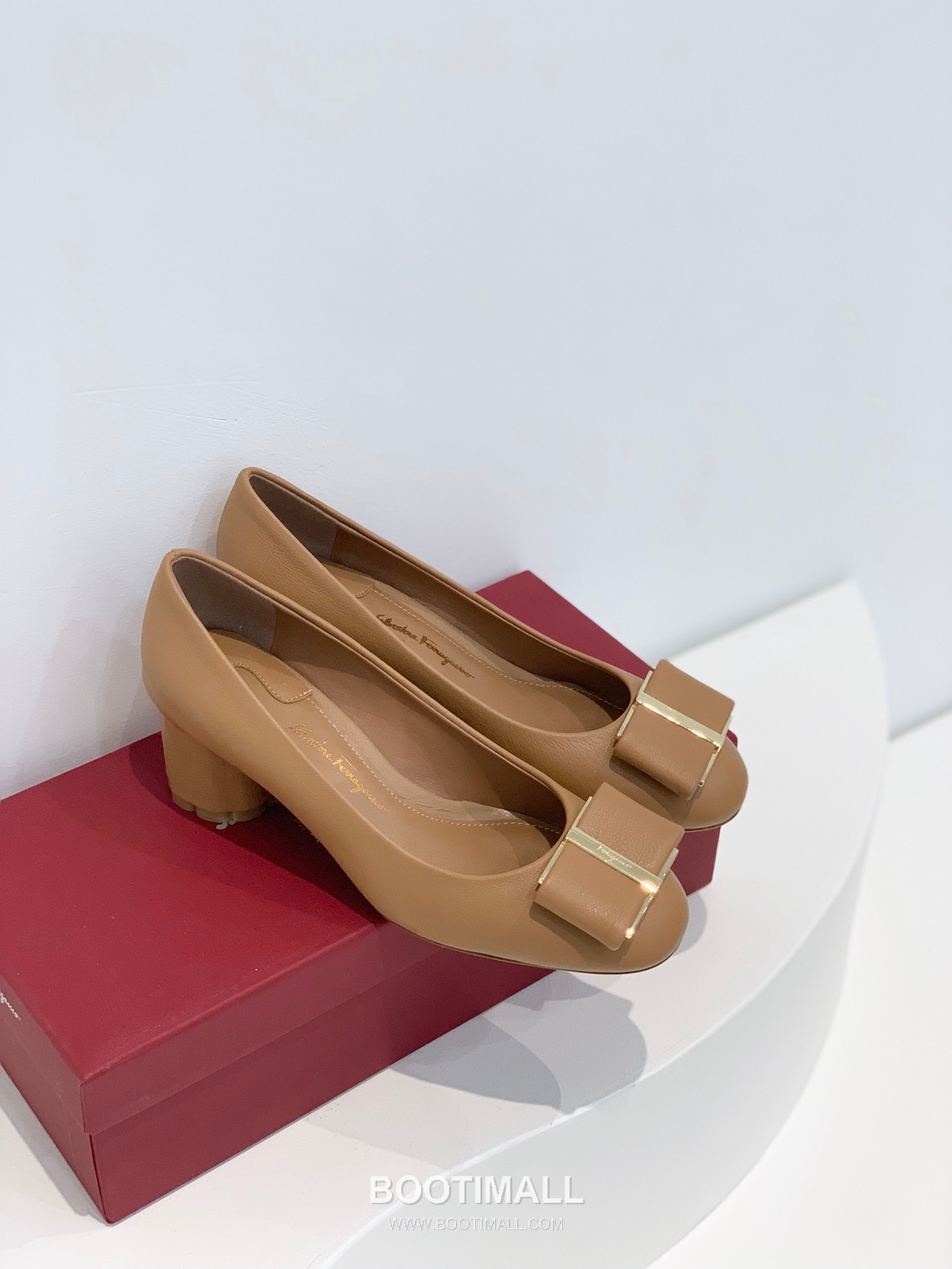 Salvatore Ferragamo Vara Bow Velvet Mid Heel Pumps 살바토레 페라가모 바라 리본 벨벳 미들 힐 펌프스 504845 5cm 8