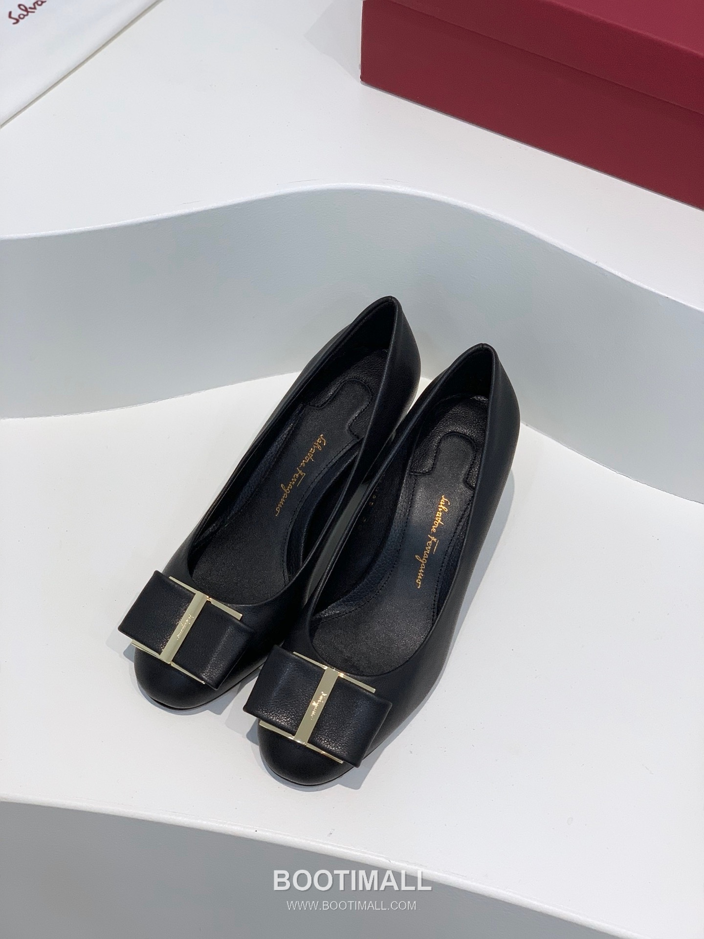 Salvatore Ferragamo Vara Bow Velvet Mid Heel Pumps 살바토레 페라가모 바라 리본 벨벳 미들 힐 펌프스 504845 5cm 2