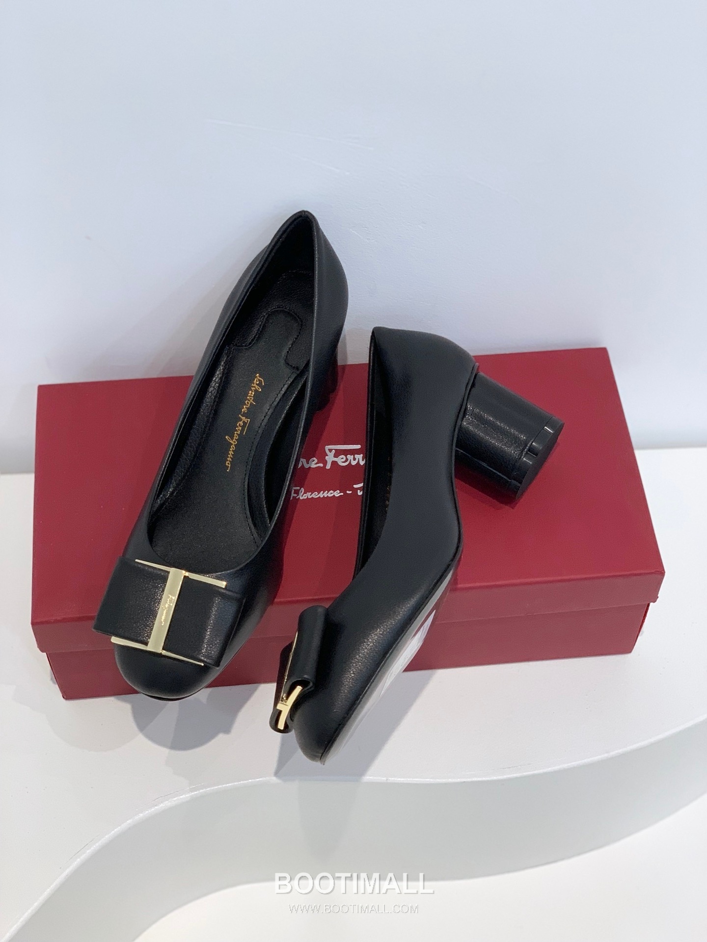 Salvatore Ferragamo Vara Bow Velvet Mid Heel Pumps 살바토레 페라가모 바라 리본 벨벳 미들 힐 펌프스 504845 5cm 7