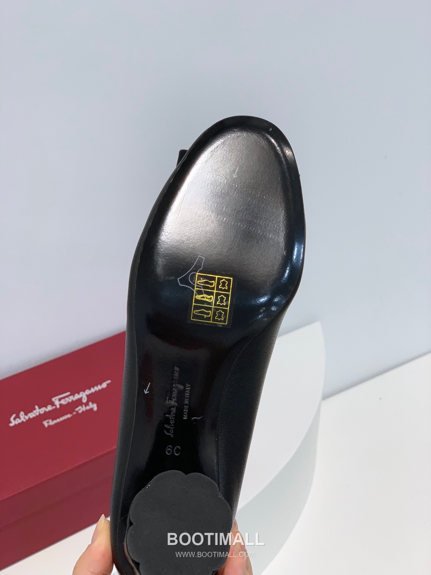 Salvatore Ferragamo Vara Bow Velvet Mid Heel Pumps 살바토레 페라가모 바라 리본 벨벳 미들 힐 펌프스 504845 5cm 9