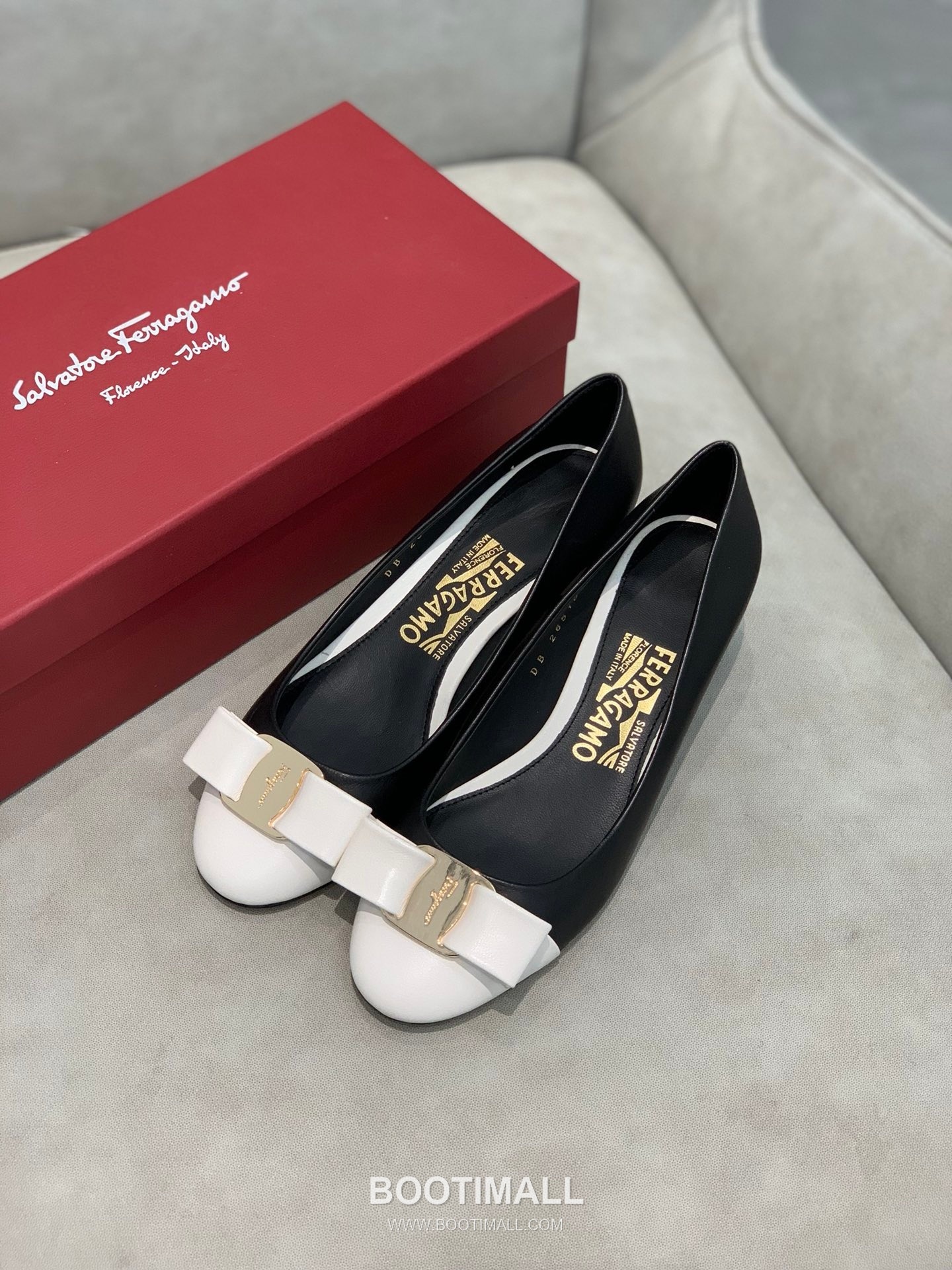 Salvatore Ferragamo Vara Bow Nappa Leather Mid Heel Pumps 살바토레 페라가모 바라 리본 나파 레더 미들 힐 펌프스 504845 3cm 2