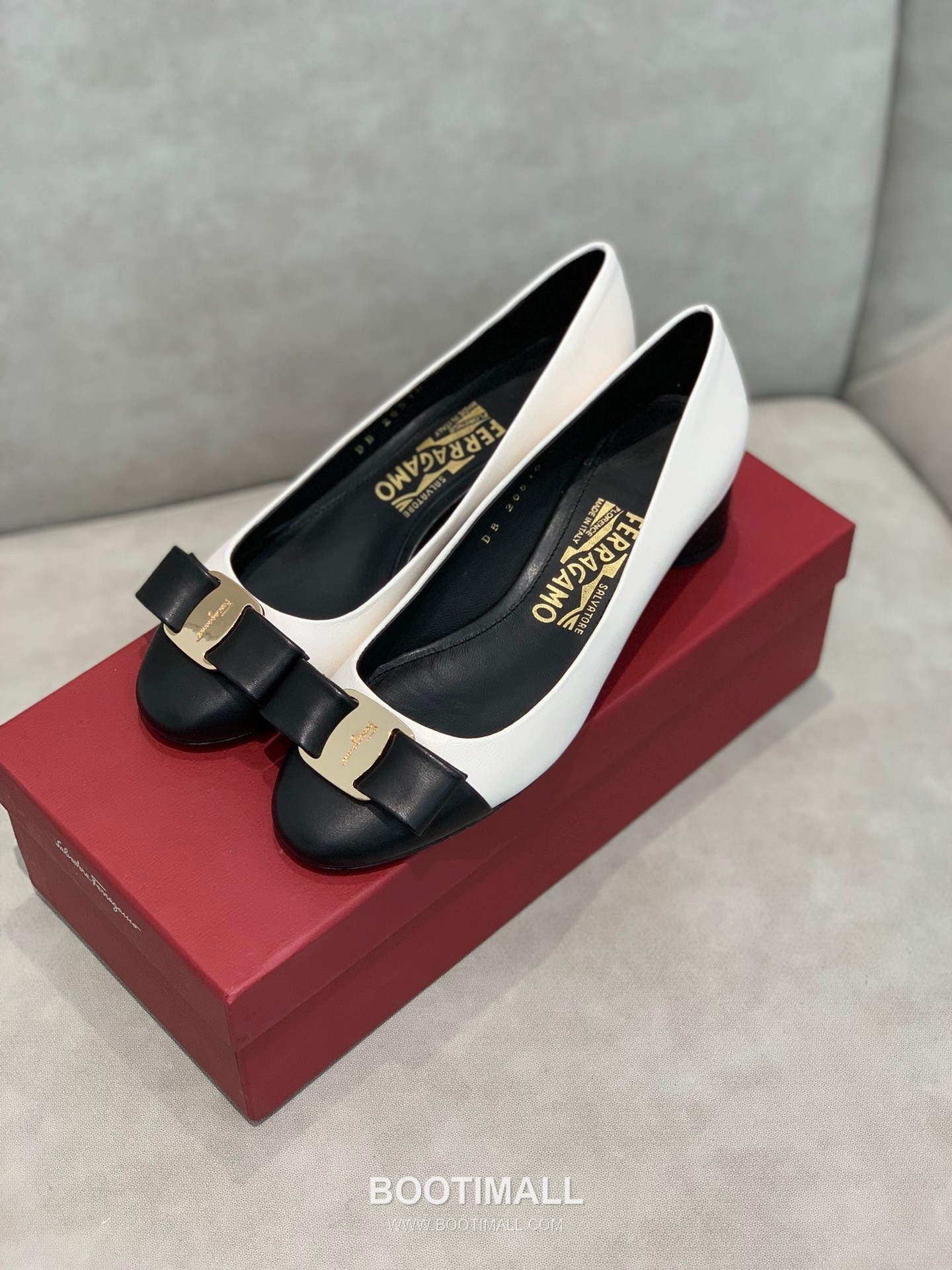 Salvatore Ferragamo Vara Bow Nappa Leather Mid Heel Pumps 살바토레 페라가모 바라 리본 나파 레더 미들 힐 펌프스 504845 3cm 1
