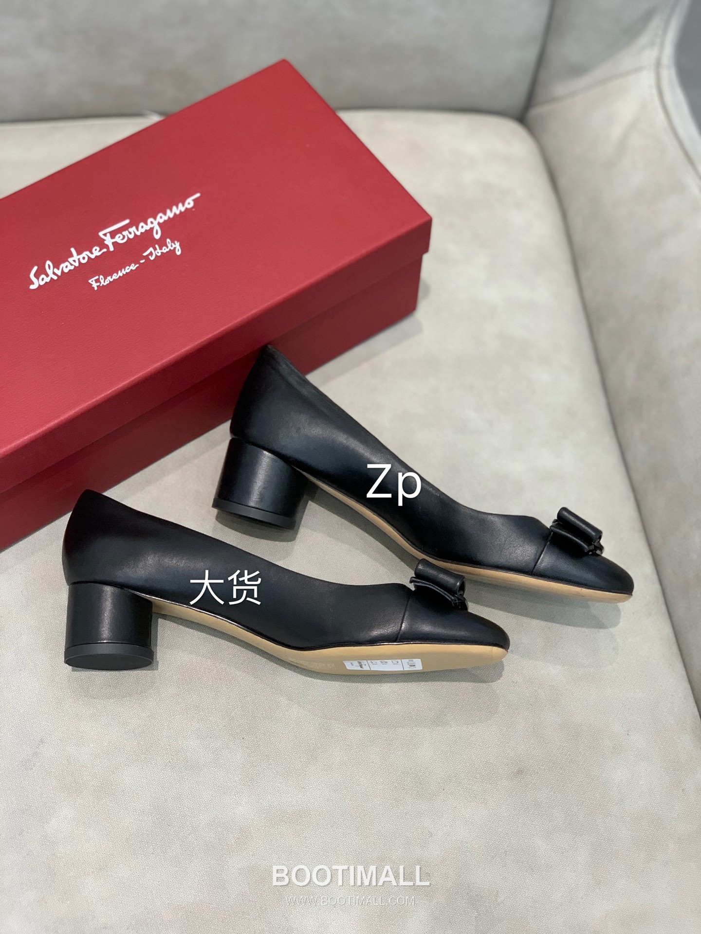 Salvatore Ferragamo Vara Bow Nappa Leather Mid Heel Pumps 살바토레 페라가모 바라 리본 나파 레더 미들 힐 펌프스 504845 3cm 9
