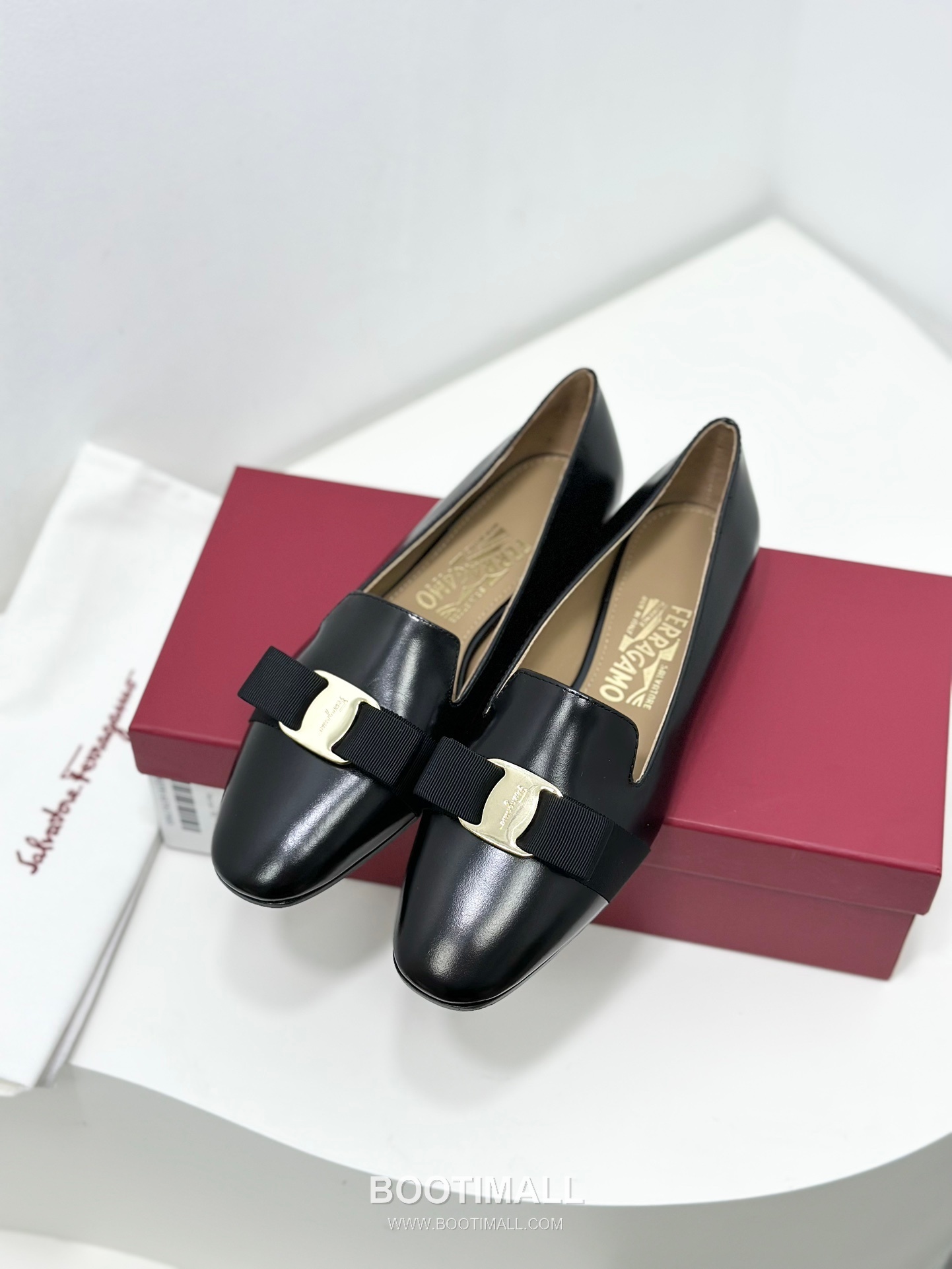 Salvatore Ferragamo Vara Bow Leather Loafer Flats 살바토레 페라가모 바라 리본 레더 로퍼 플랫 504845 1cm 5