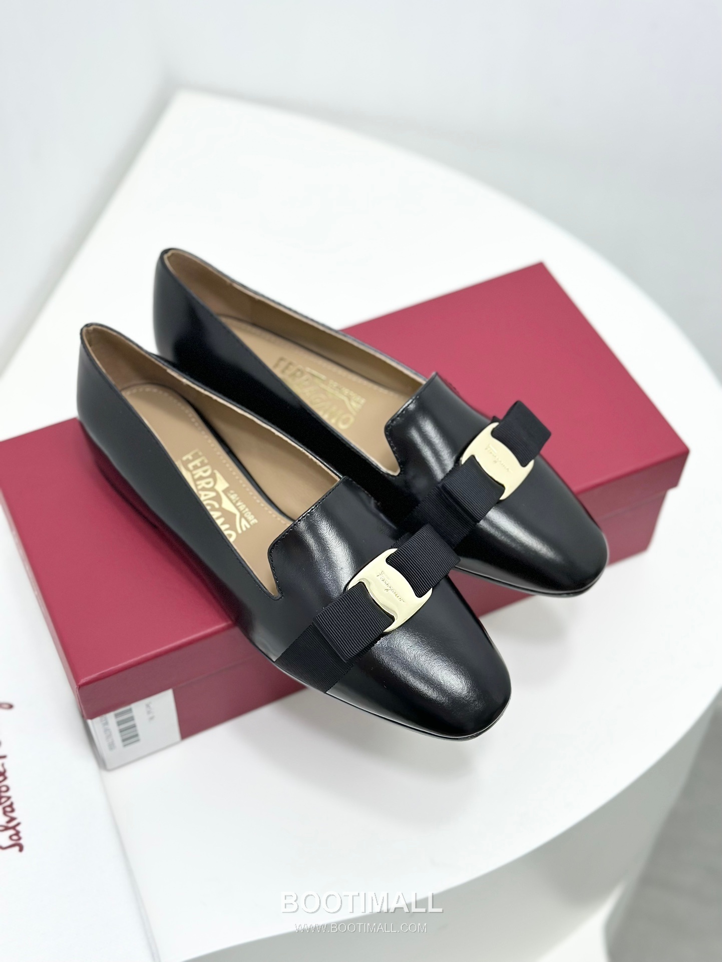 Salvatore Ferragamo Vara Bow Leather Loafer Flats 살바토레 페라가모 바라 리본 레더 로퍼 플랫 504845 1cm 7