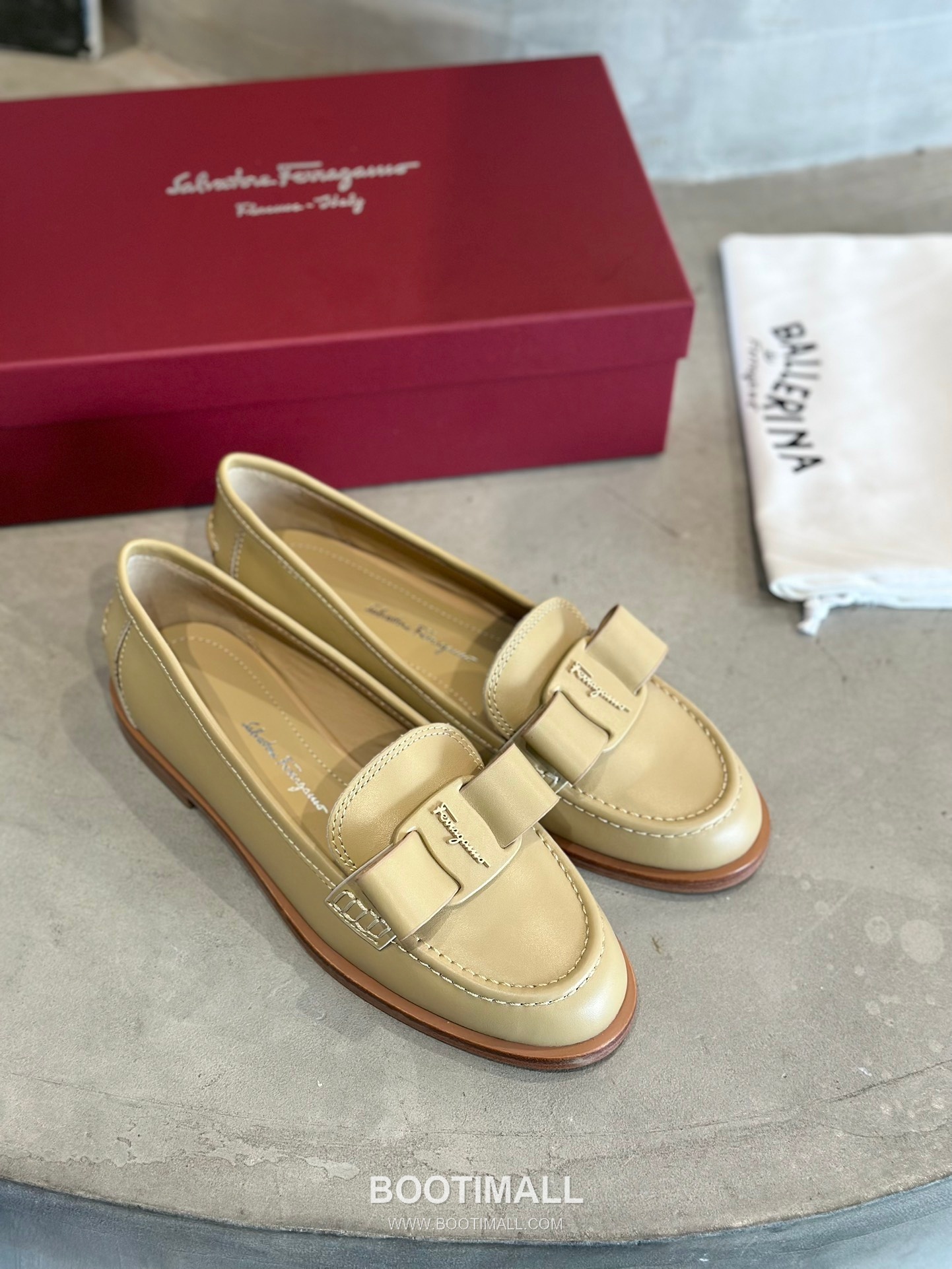 Salvatore Ferragamo Viva Bow Leather Loafer Flats 살바토레 페라가모 비바 리본 레더 로퍼 플랫 555048 2cm 3