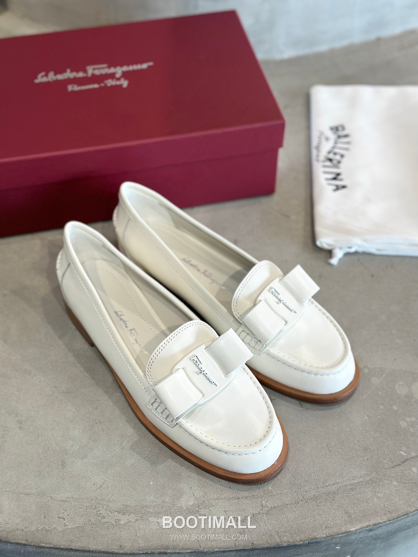 Salvatore Ferragamo Viva Bow Leather Loafer Flats 살바토레 페라가모 비바 리본 레더 로퍼 플랫 555048 2cm 2
