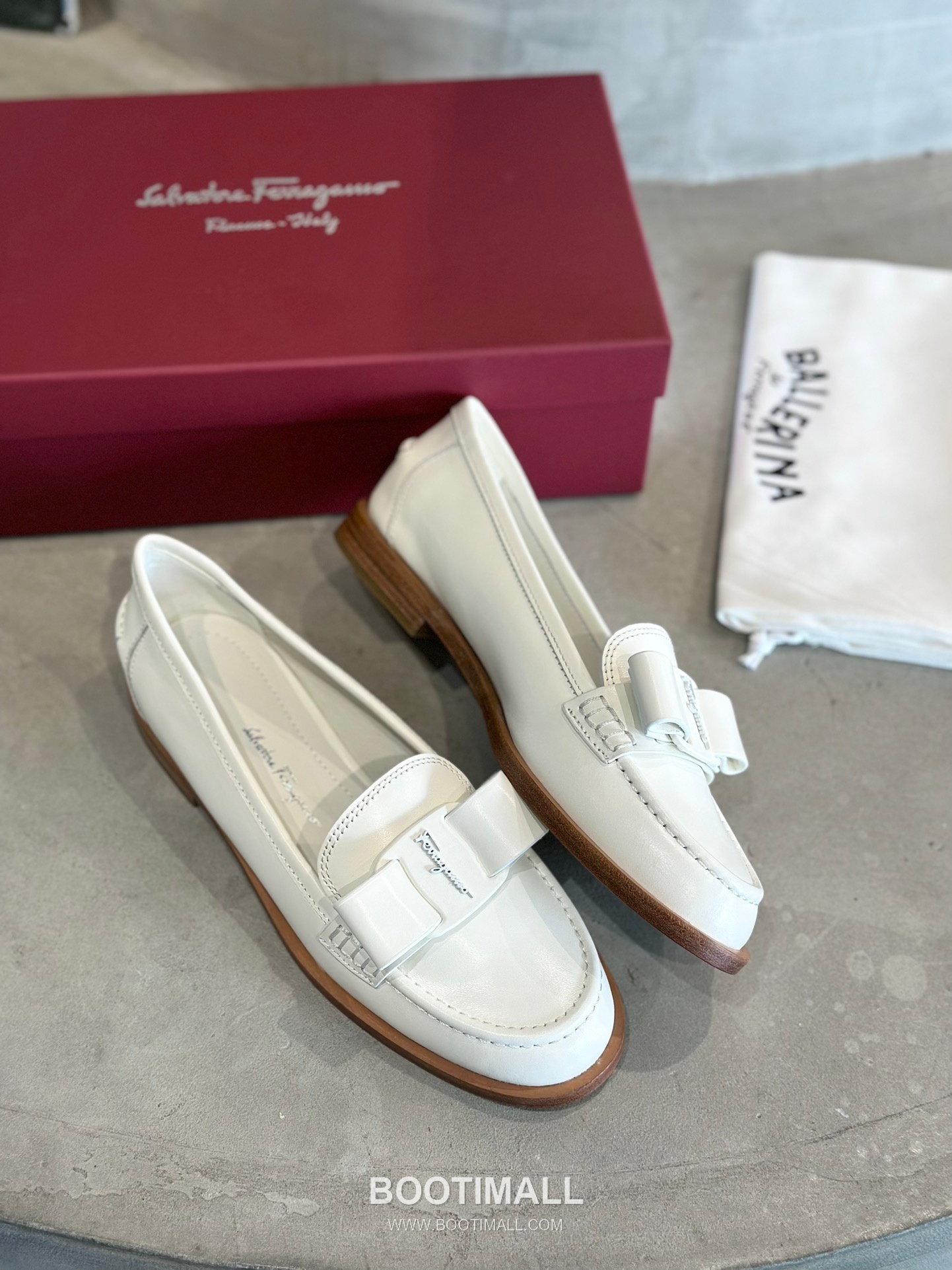 Salvatore Ferragamo Viva Bow Leather Loafer Flats 살바토레 페라가모 비바 리본 레더 로퍼 플랫 555048 2cm 3
