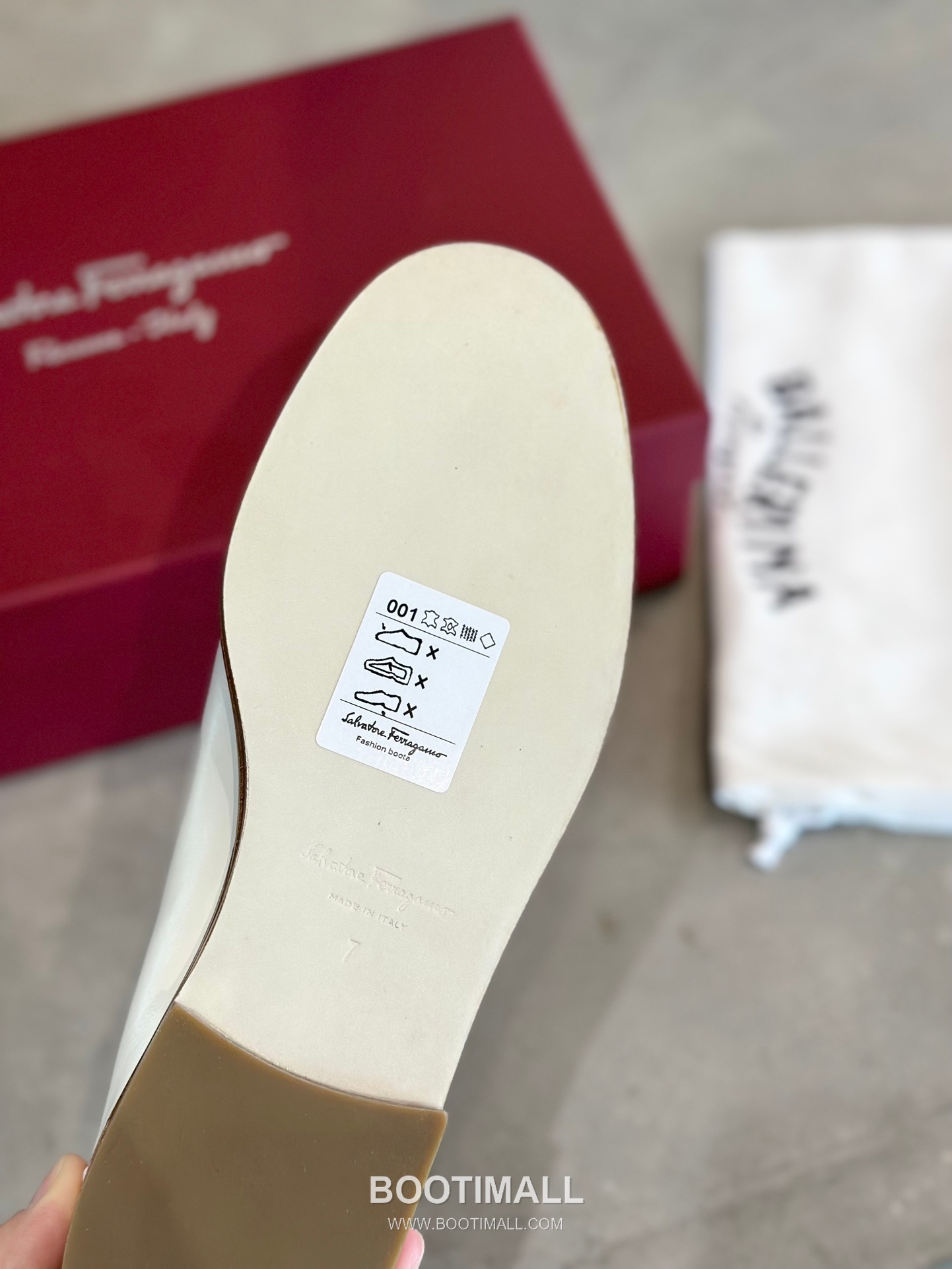 Salvatore Ferragamo Viva Bow Leather Loafer Flats 살바토레 페라가모 비바 리본 레더 로퍼 플랫 555048 2cm 9