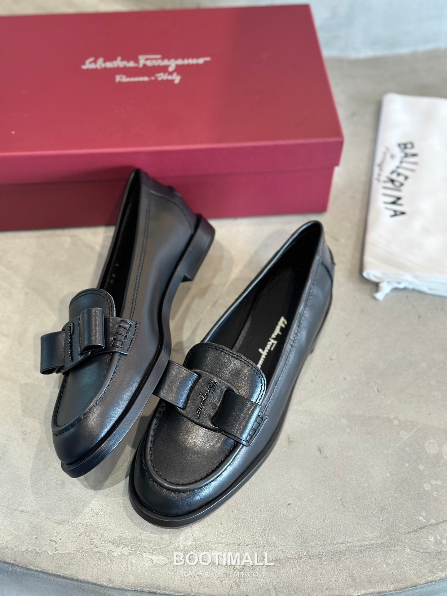 Salvatore Ferragamo Viva Bow Leather Loafer Flats 살바토레 페라가모 비바 리본 레더 로퍼 플랫 555048 2cm 2