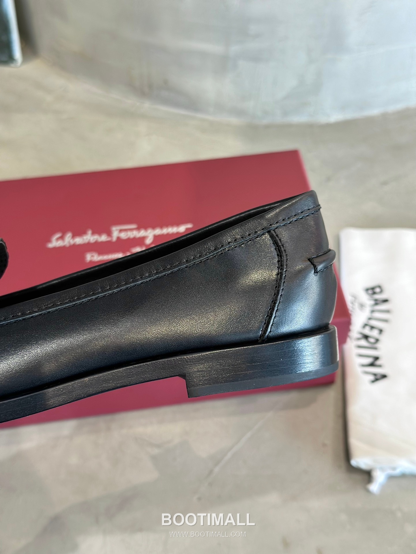 Salvatore Ferragamo Viva Bow Leather Loafer Flats 살바토레 페라가모 비바 리본 레더 로퍼 플랫 555048 2cm 8